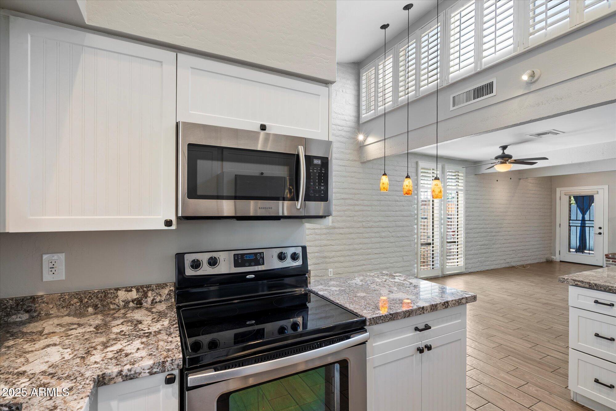 7840 N 7TH Street, 1