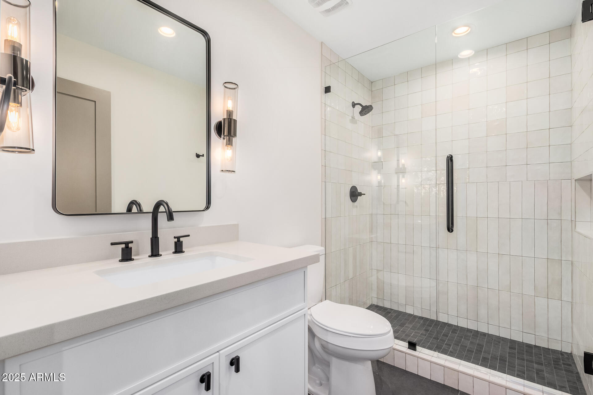 1 W COUNTRY GABLES Drive