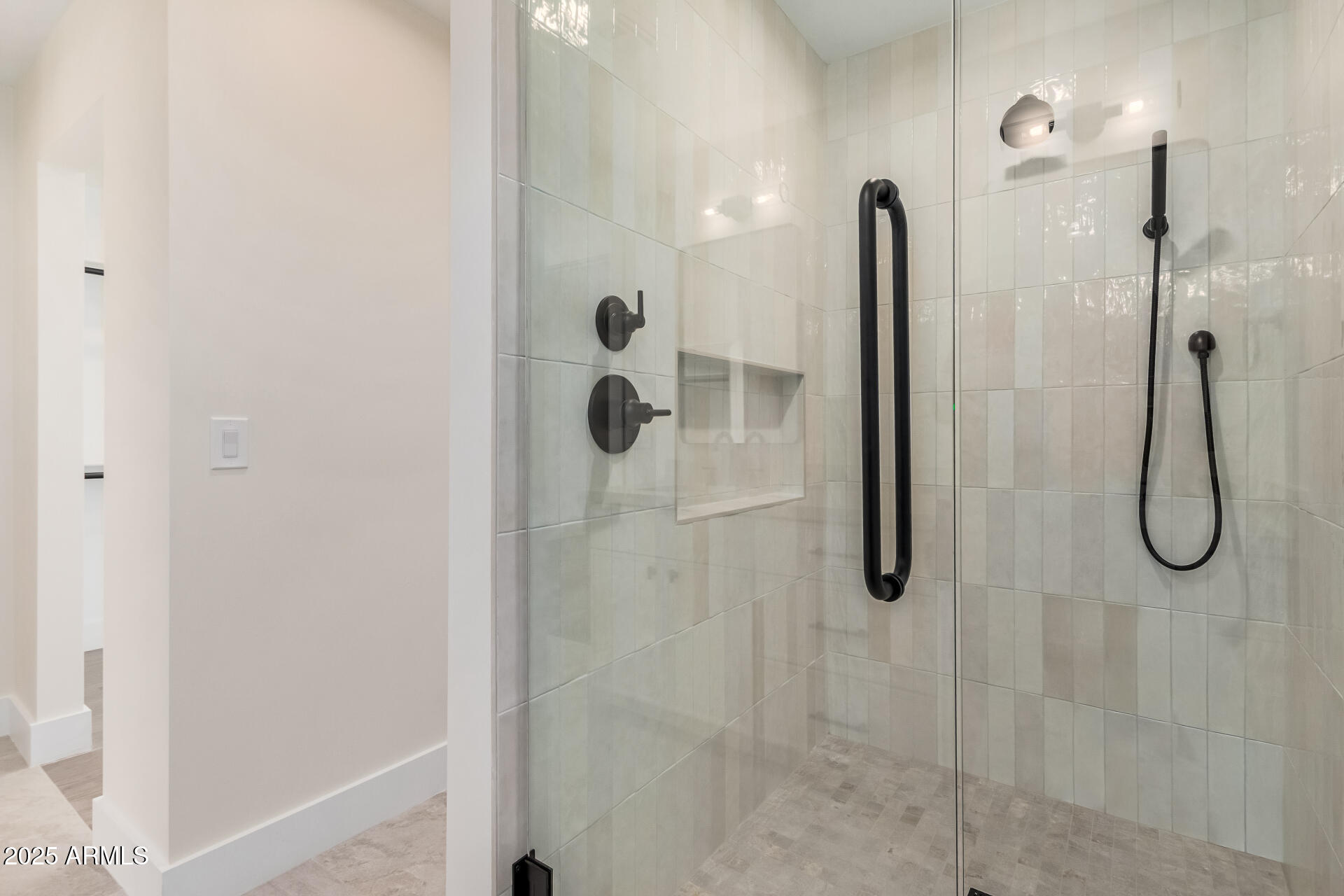 1 W COUNTRY GABLES Drive