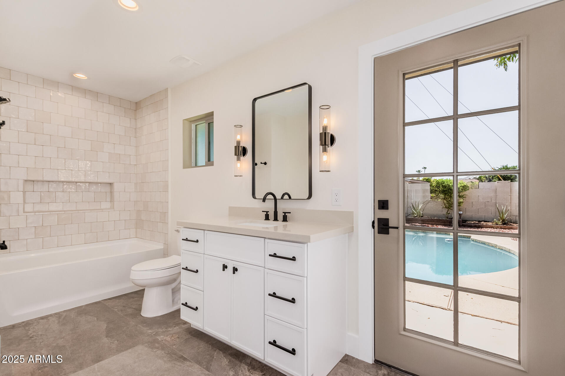 1 W COUNTRY GABLES Drive