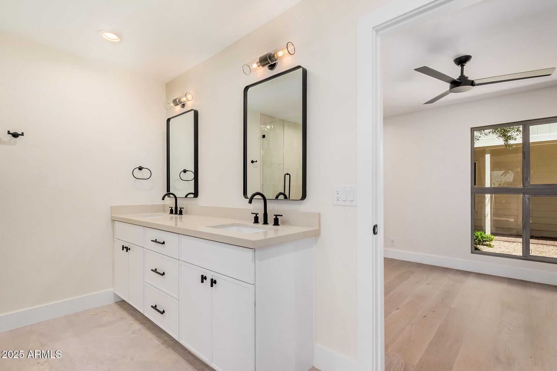 1 W COUNTRY GABLES Drive