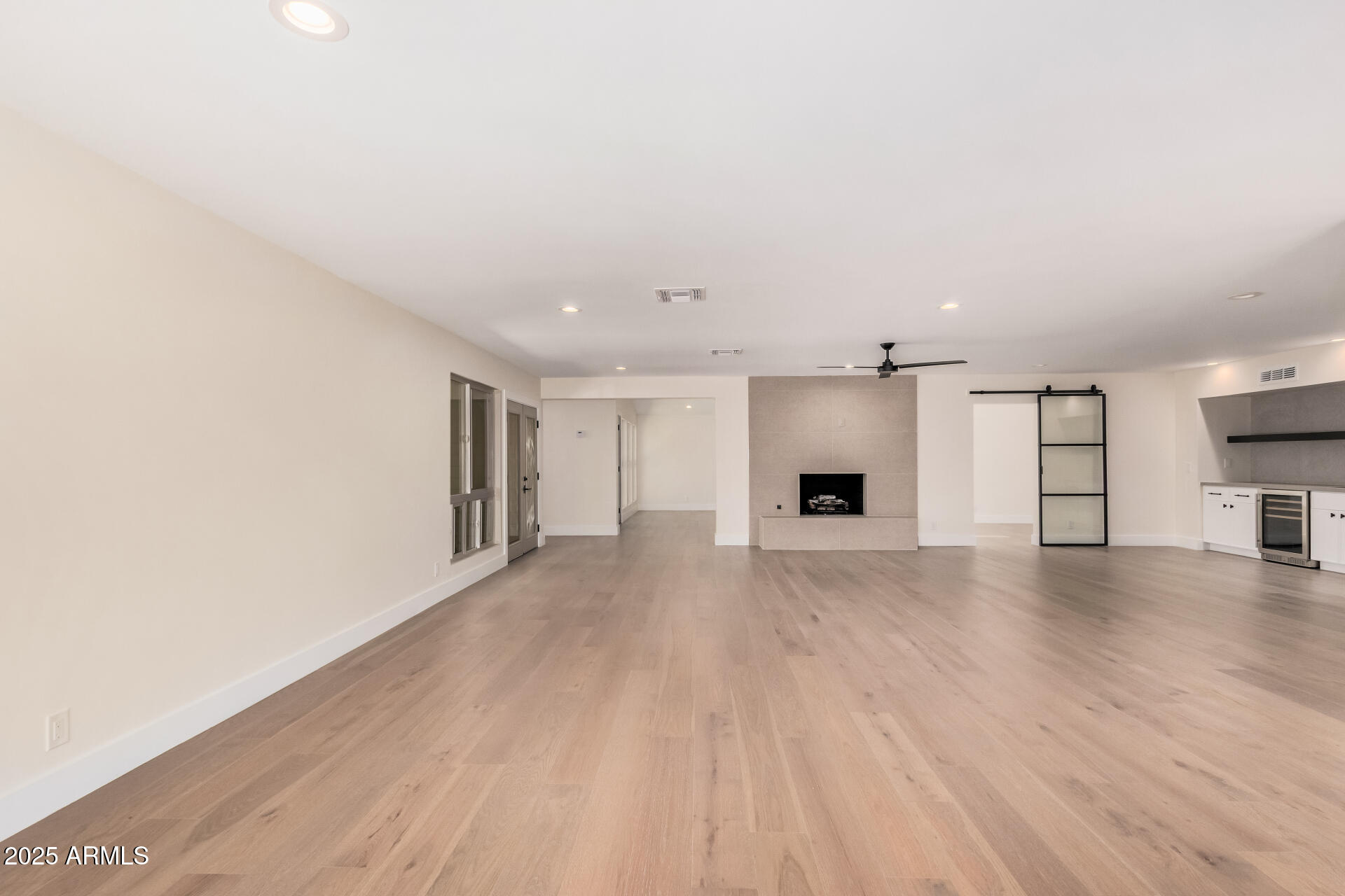 1 W COUNTRY GABLES Drive