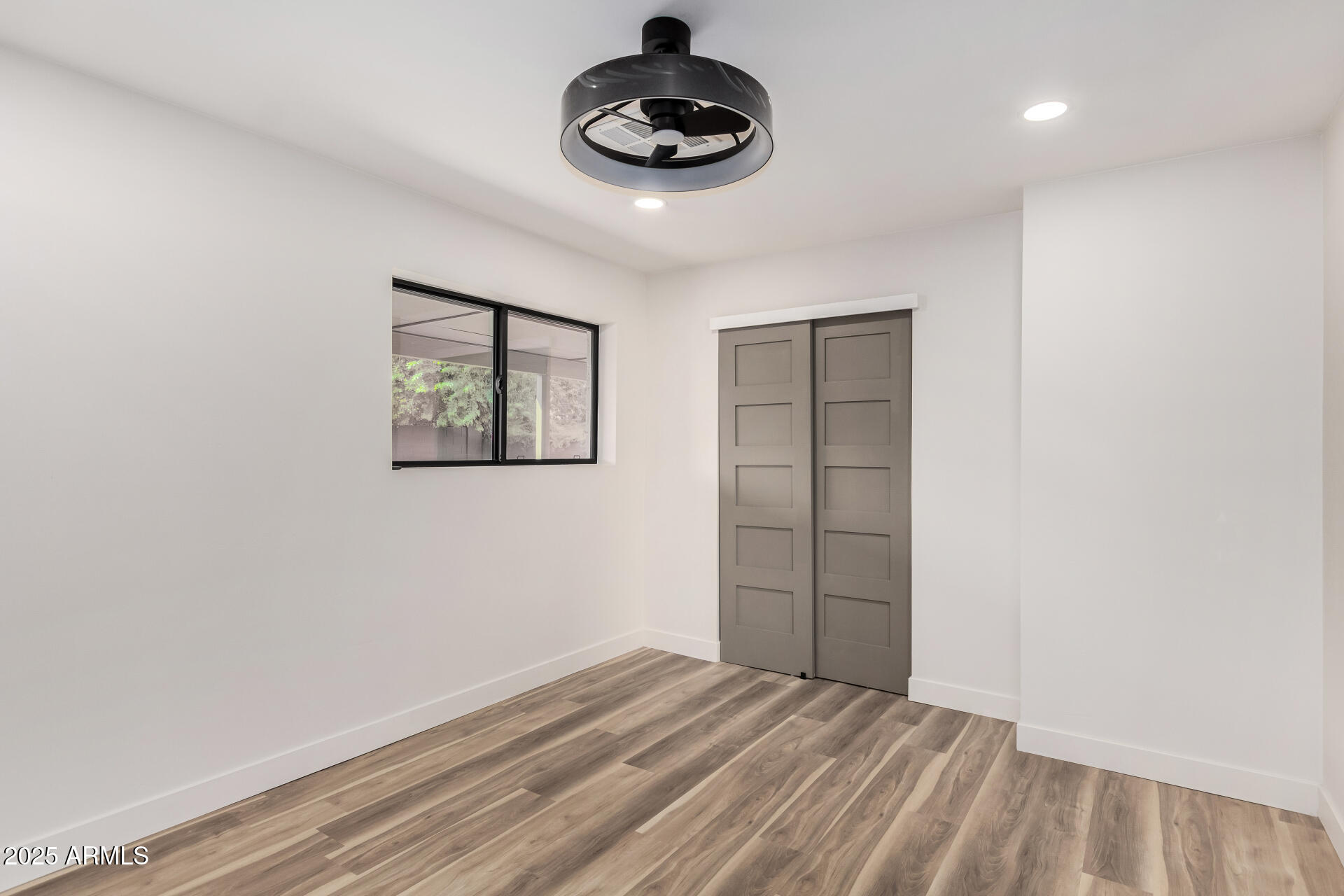 8437 E VISTA Drive