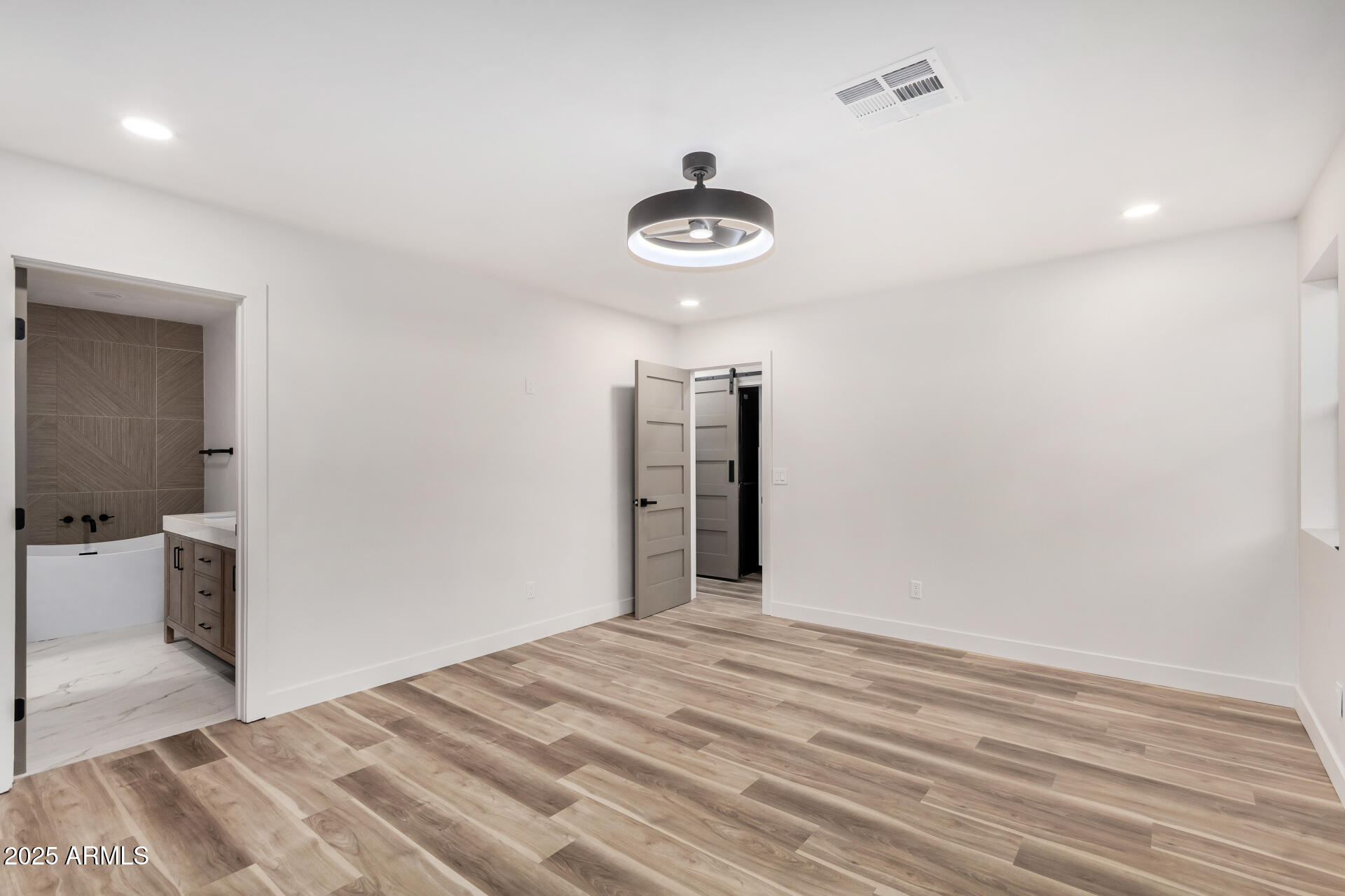 8437 E VISTA Drive