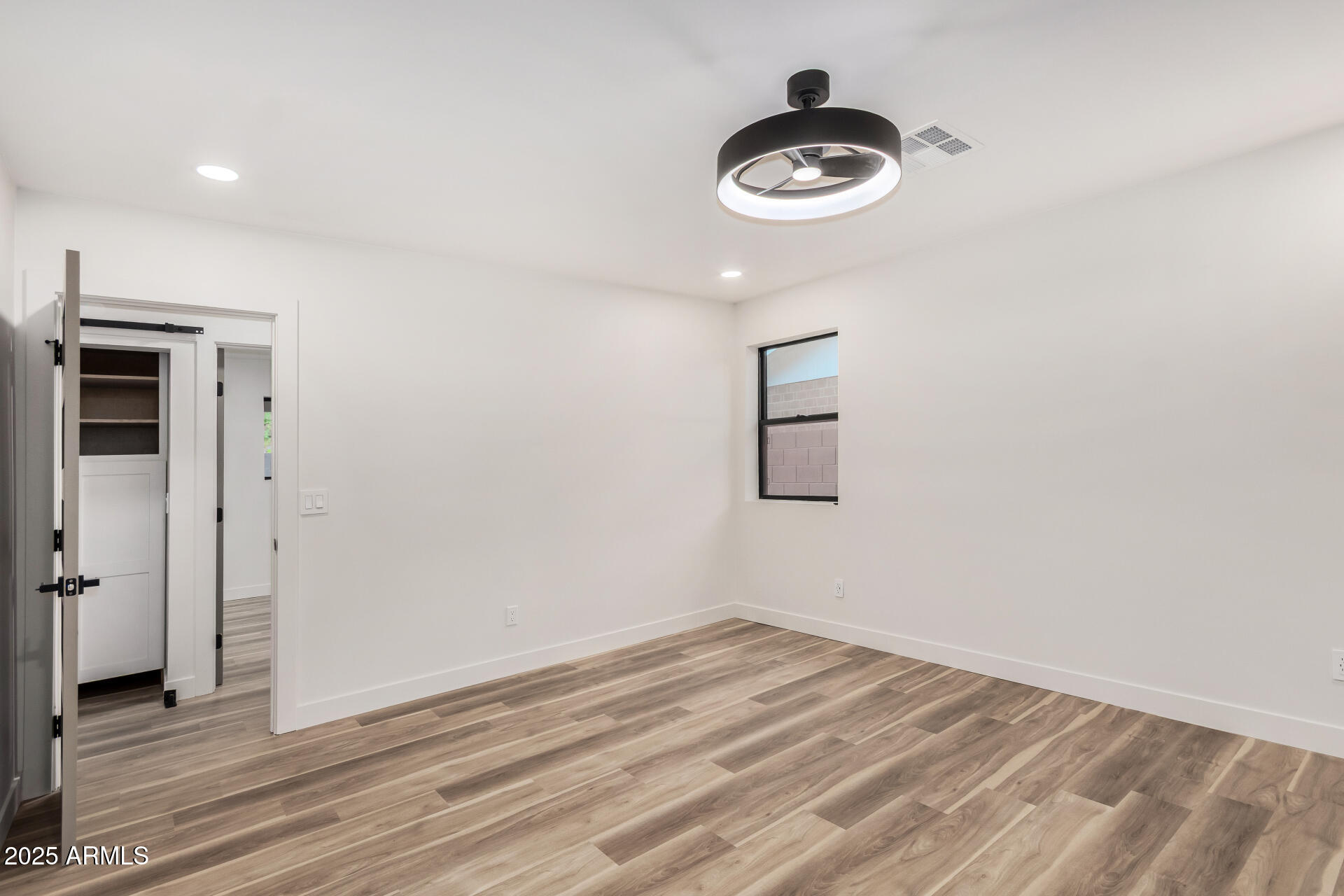 8437 E VISTA Drive