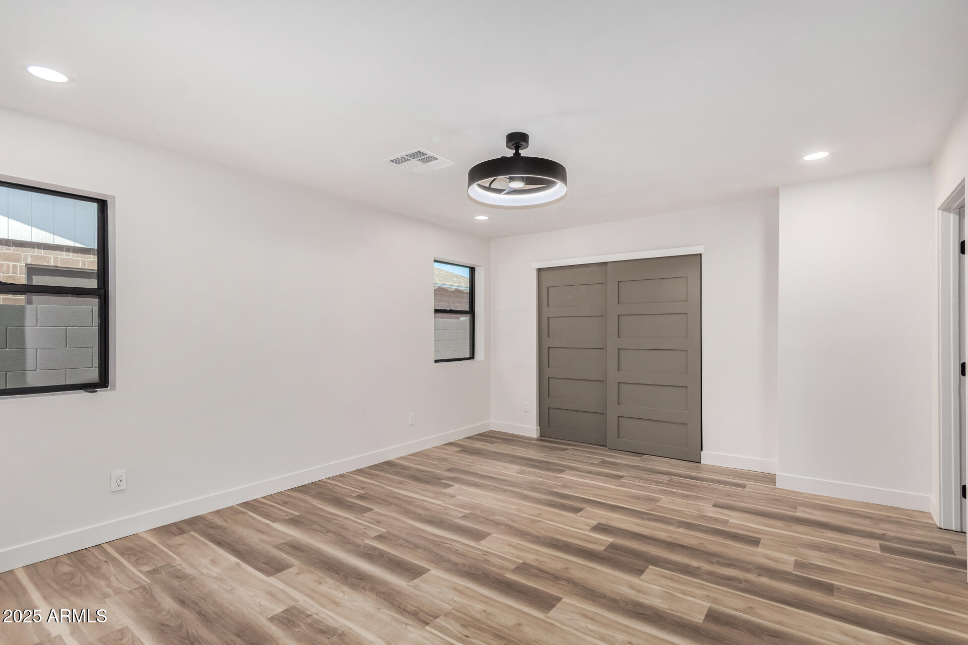 8437 E VISTA Drive