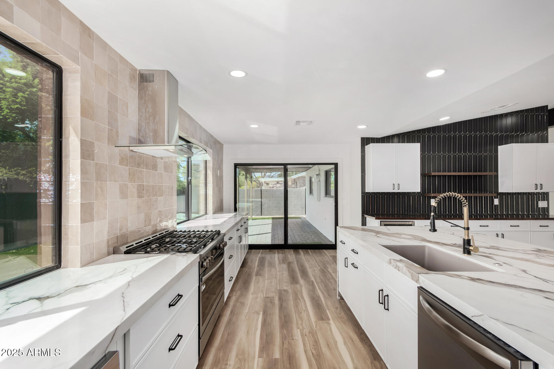 8437 E VISTA Drive