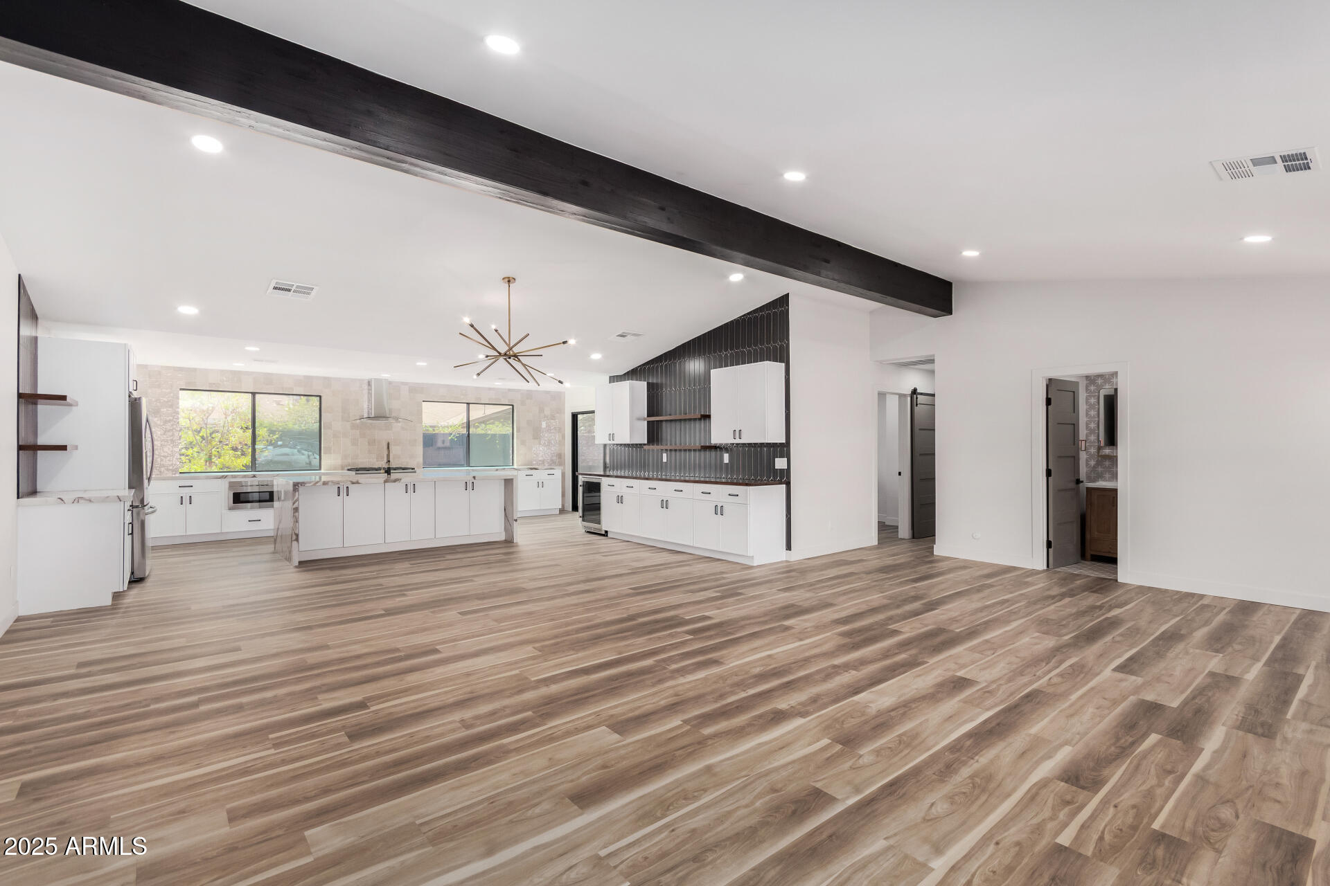 8437 E VISTA Drive