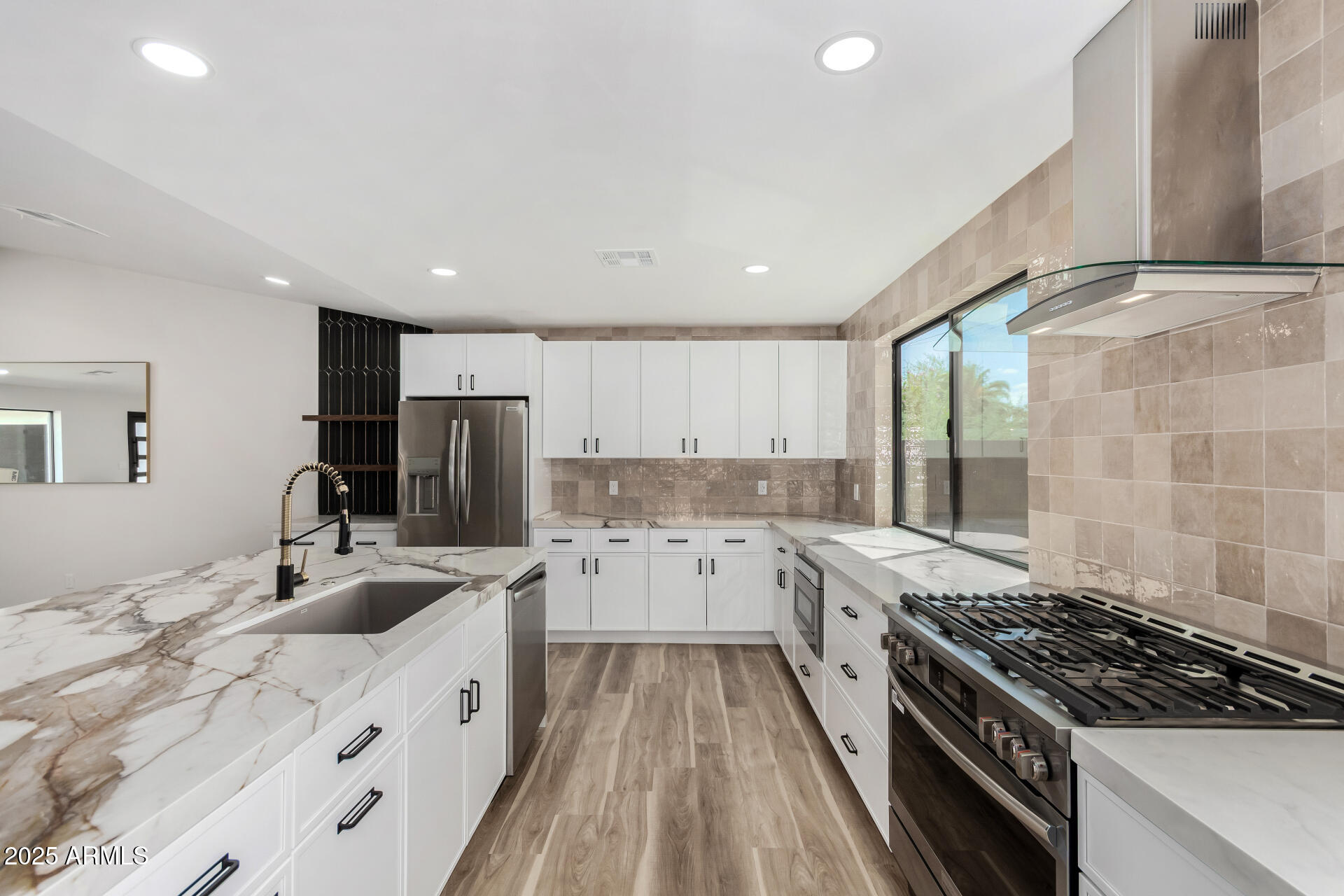 8437 E VISTA Drive