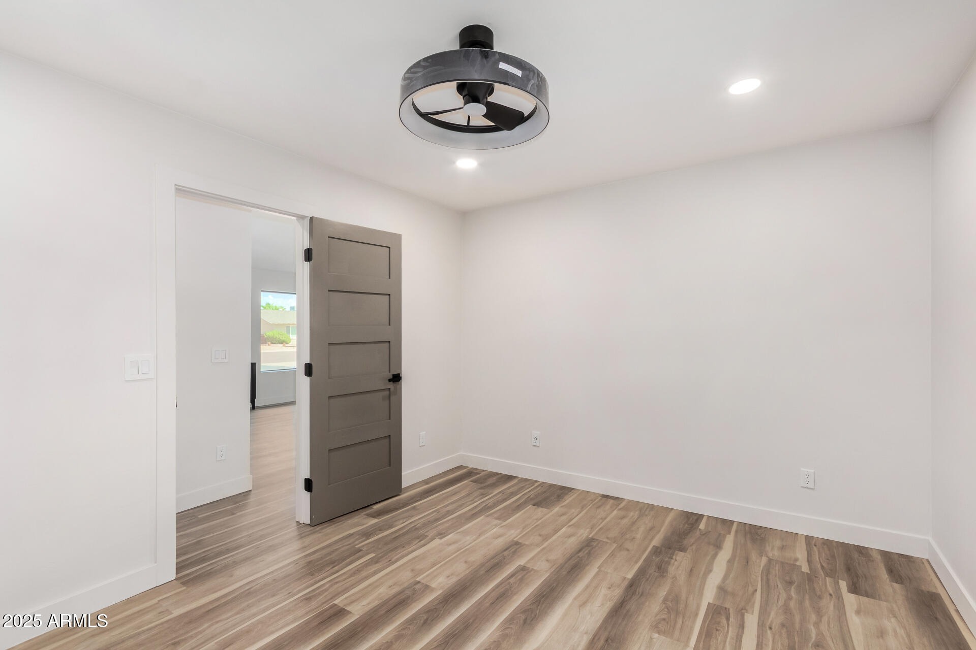 8437 E VISTA Drive