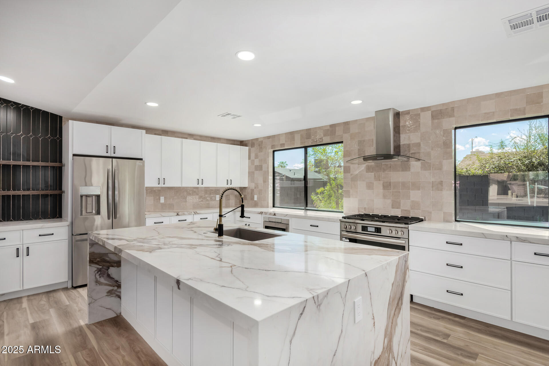 8437 E VISTA Drive