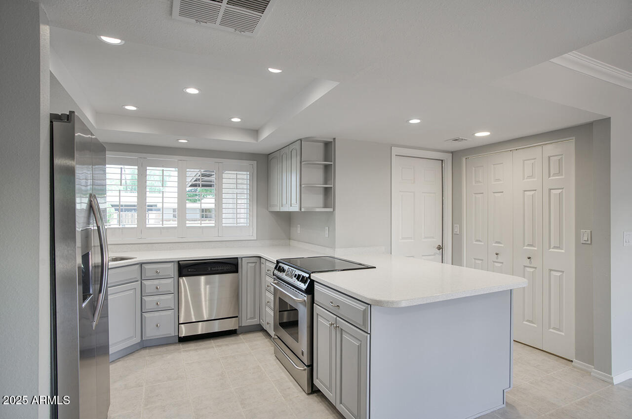 4079 E SHANGRI LA Road