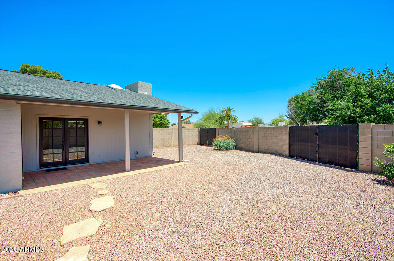 4079 E SHANGRI LA Road