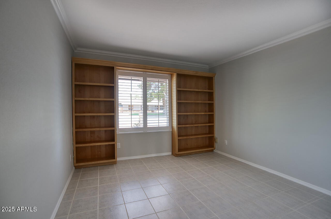 4079 E SHANGRI LA Road