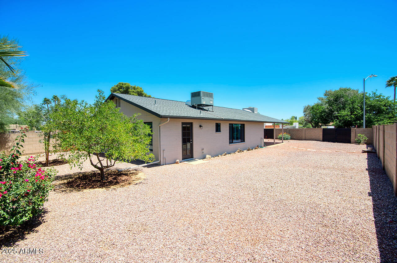 4079 E SHANGRI LA Road