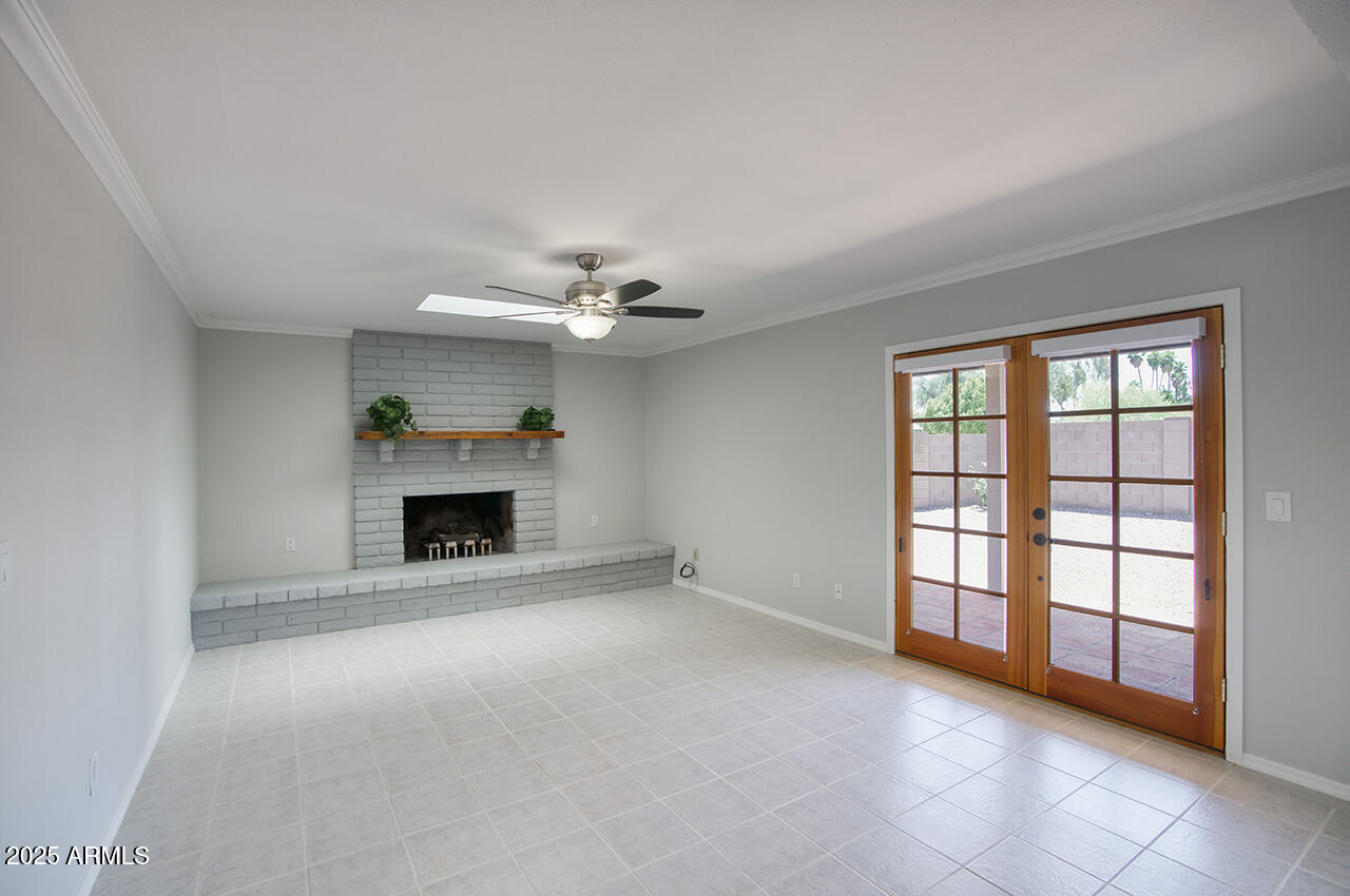 4079 E SHANGRI LA Road