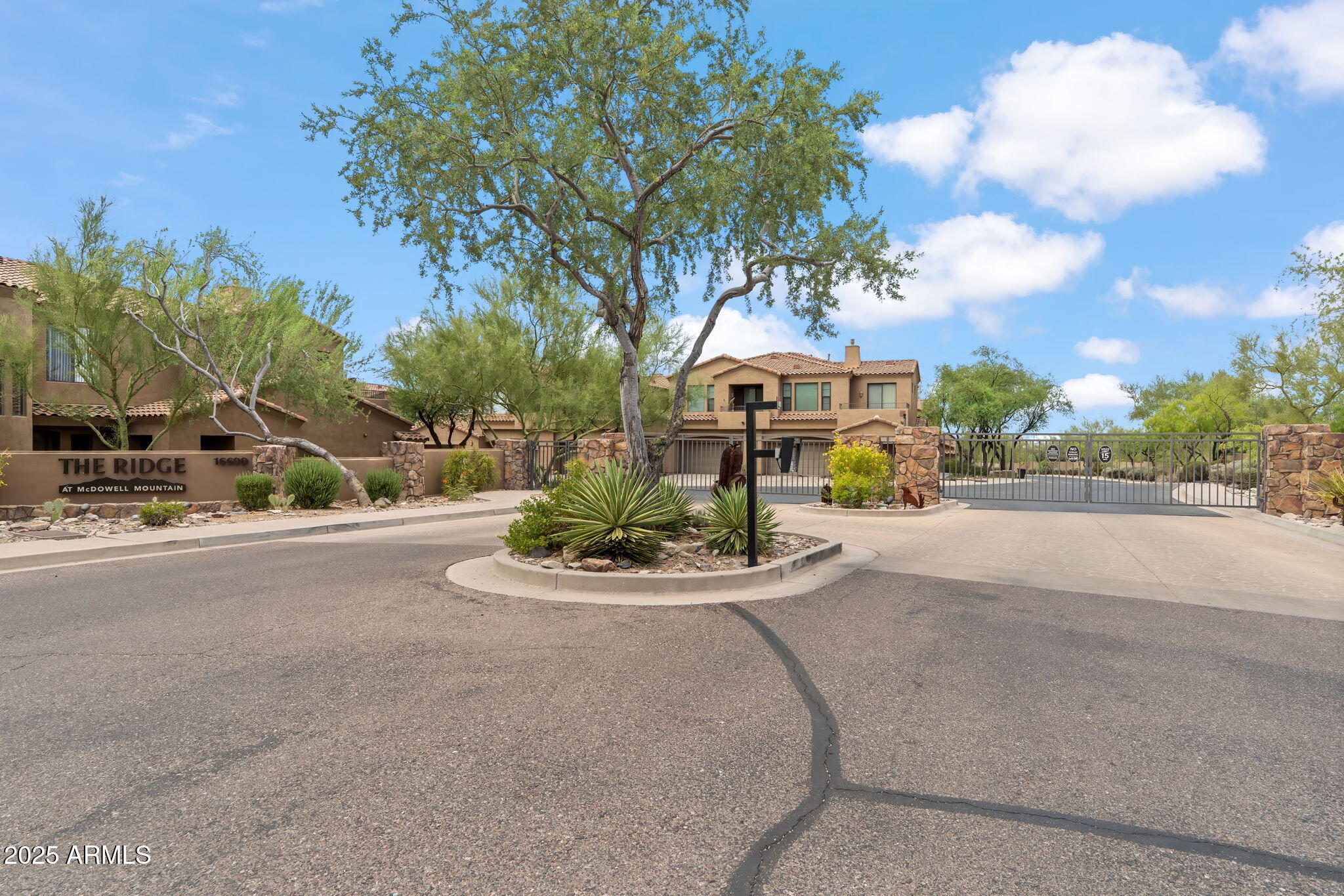 16600 N THOMPSON PEAK Parkway, 2076