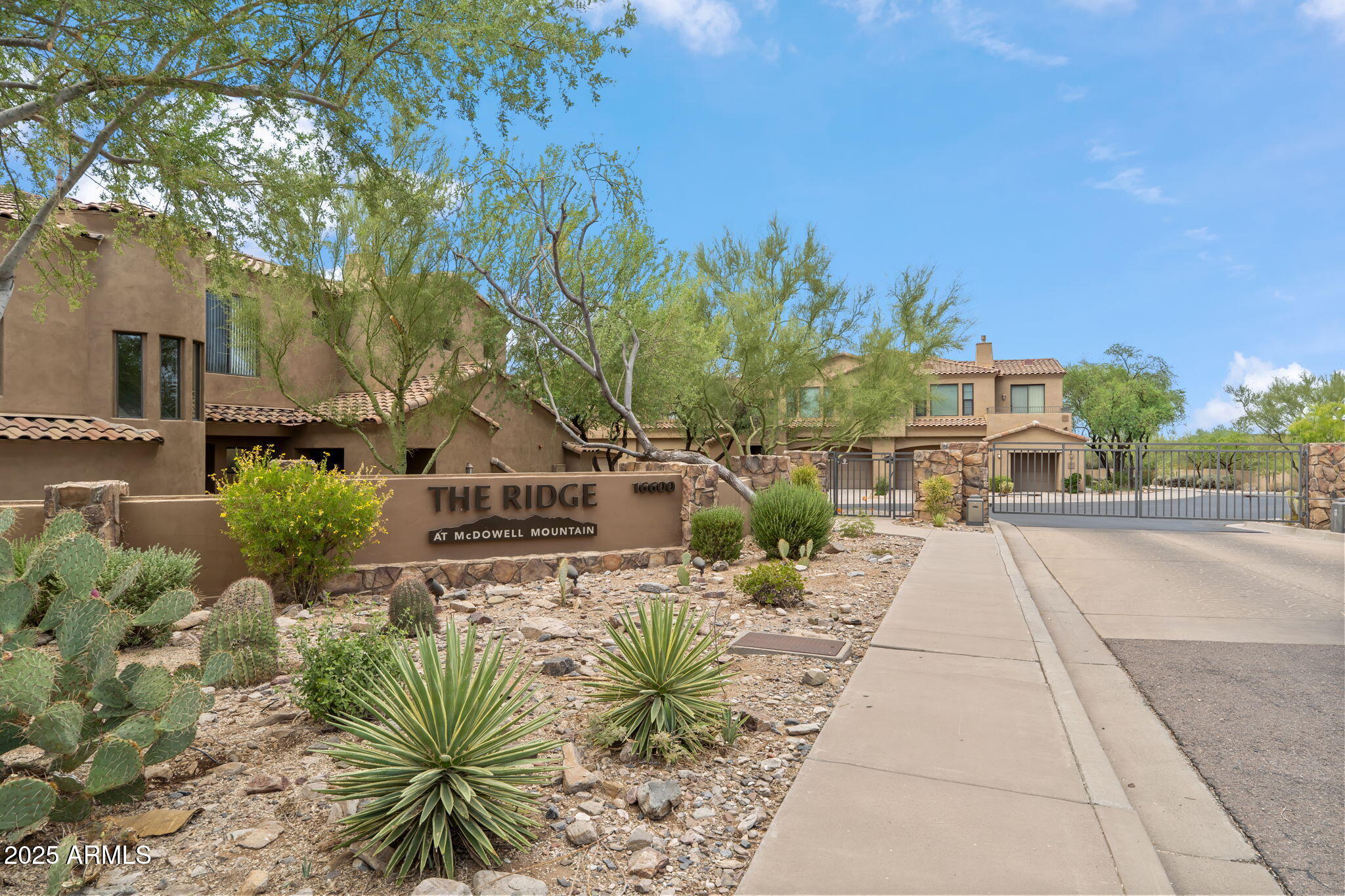 16600 N THOMPSON PEAK Parkway, 1074
