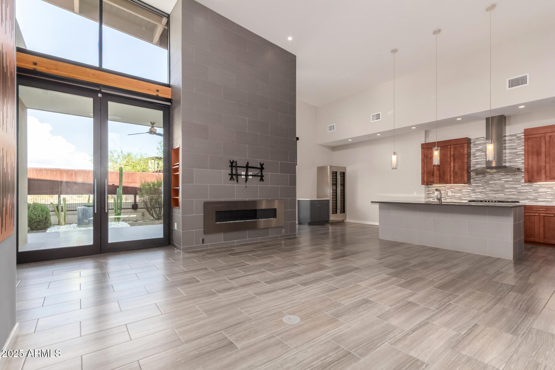 6525 E CAVE CREEK Road Unit: 3