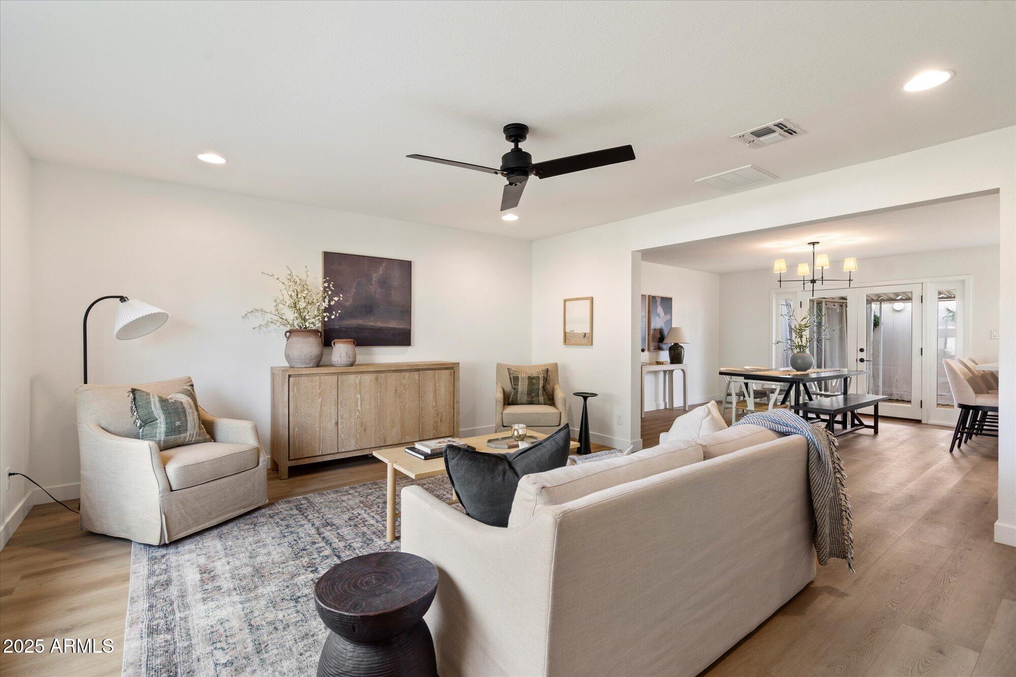 8447 E MONTEBELLO Avenue