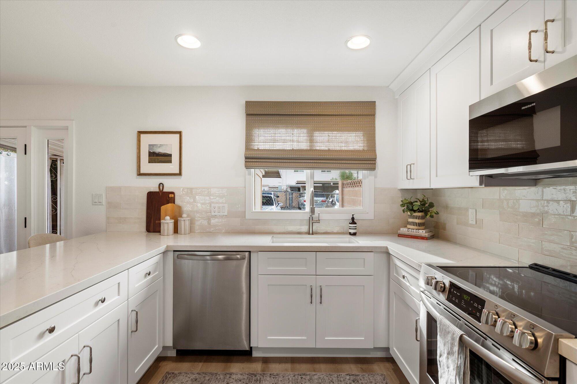 8447 E MONTEBELLO Avenue