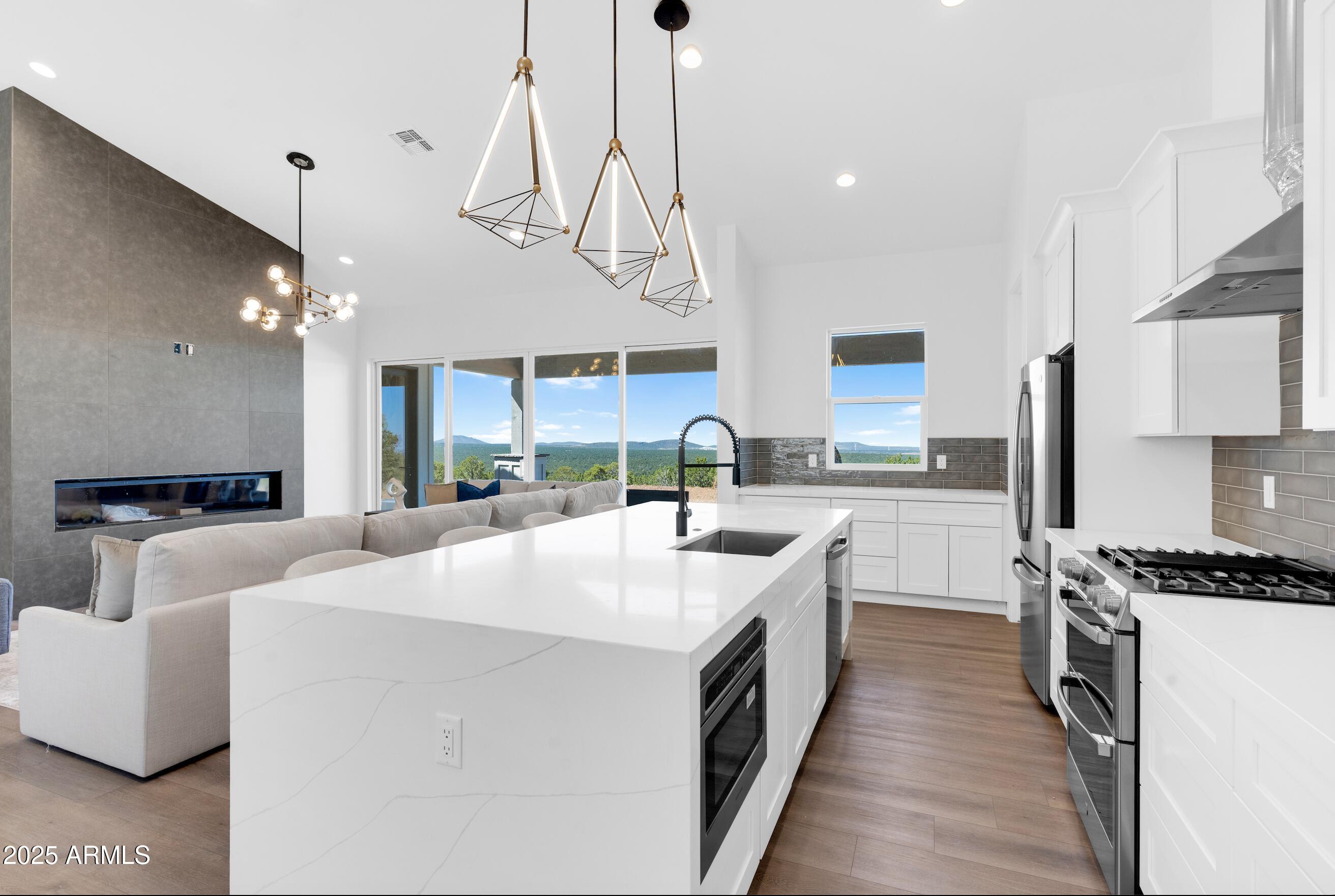 2009 Bella Vista Loop