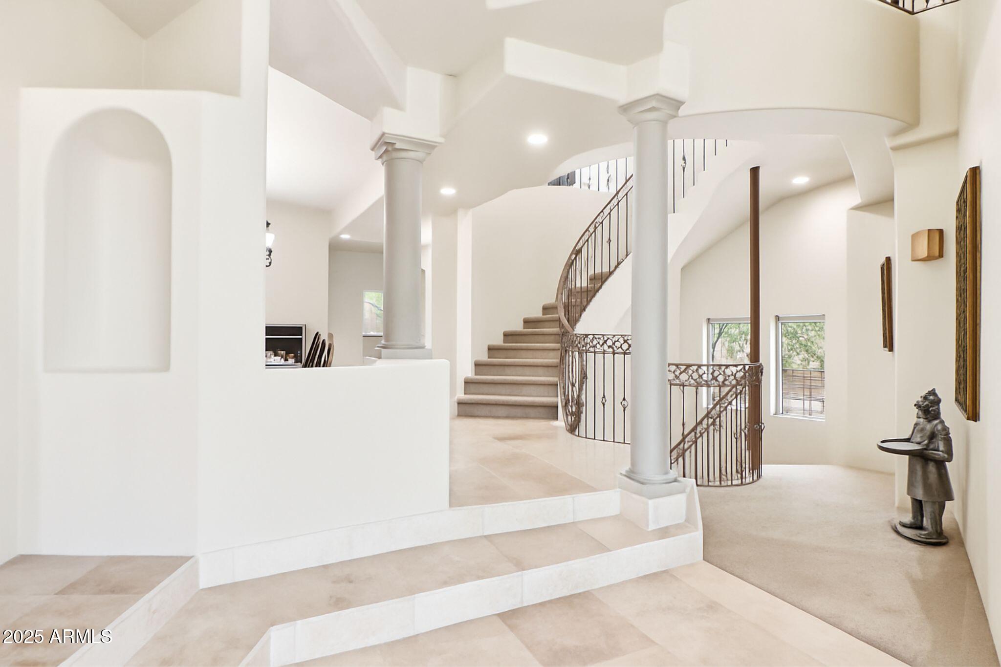 12 E FOOTHILL Drive