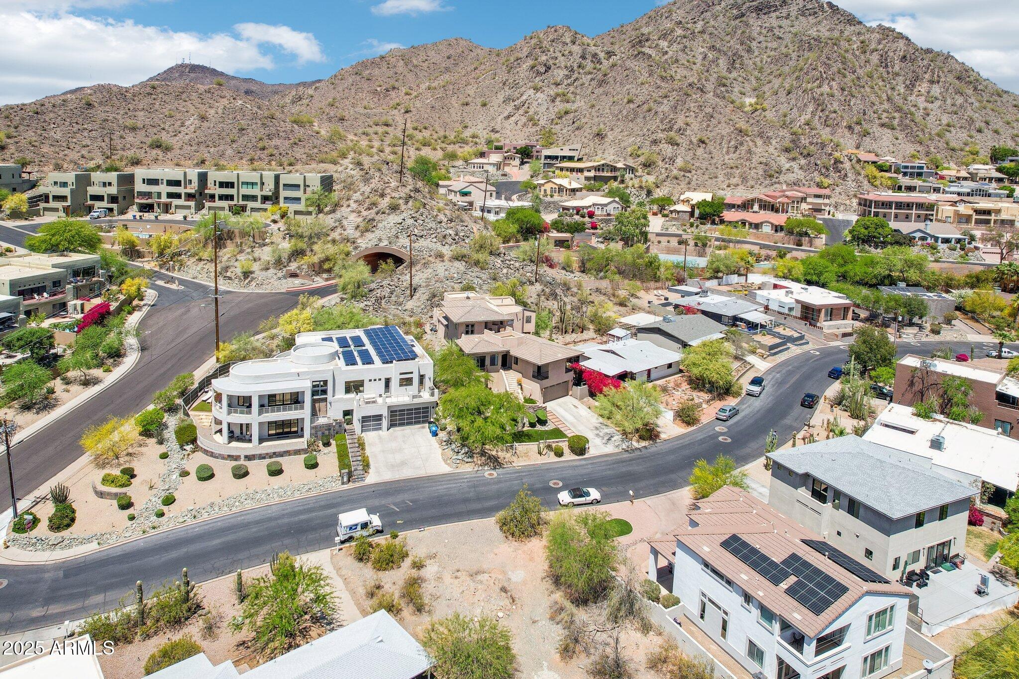 12 E FOOTHILL Drive