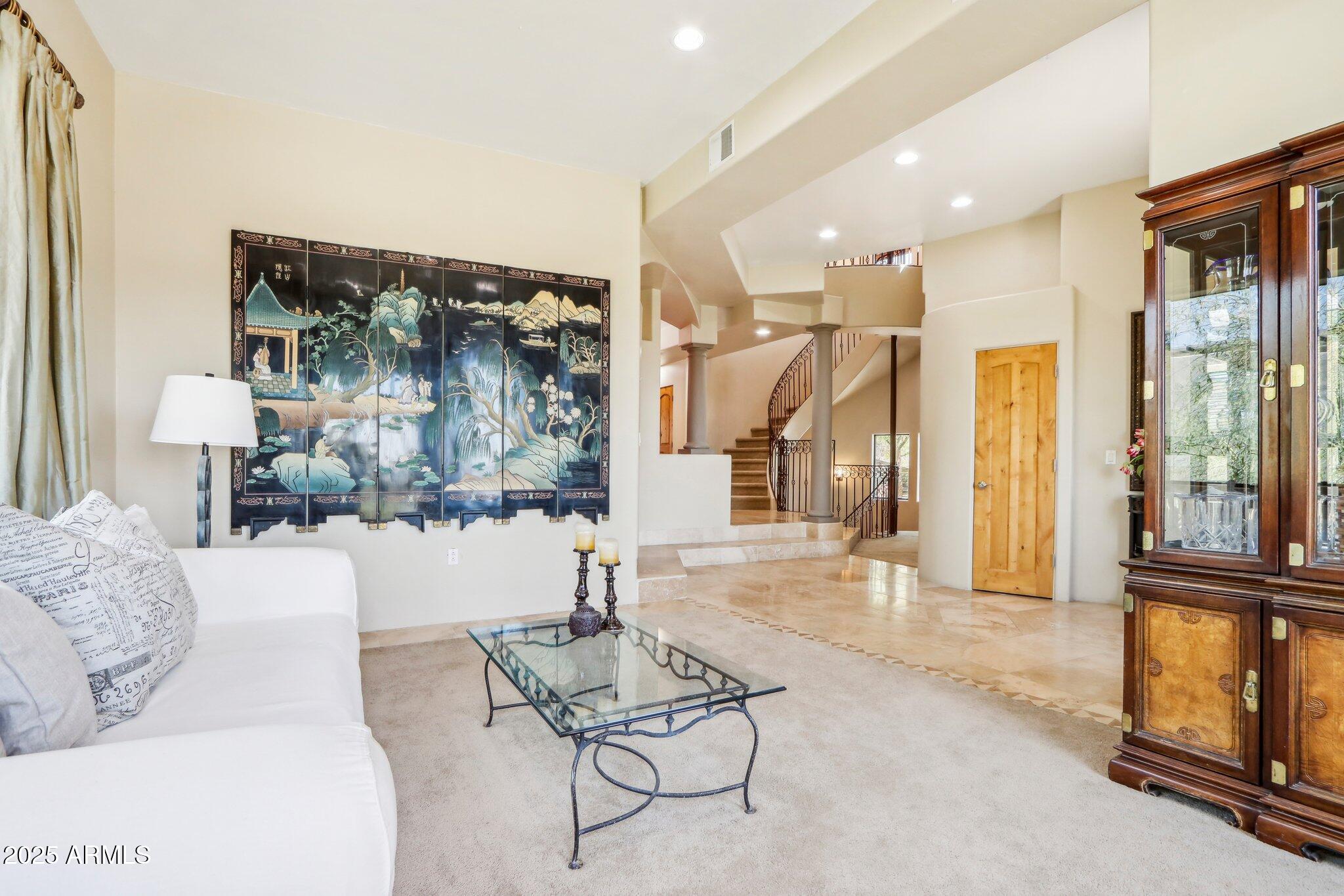 12 E FOOTHILL Drive