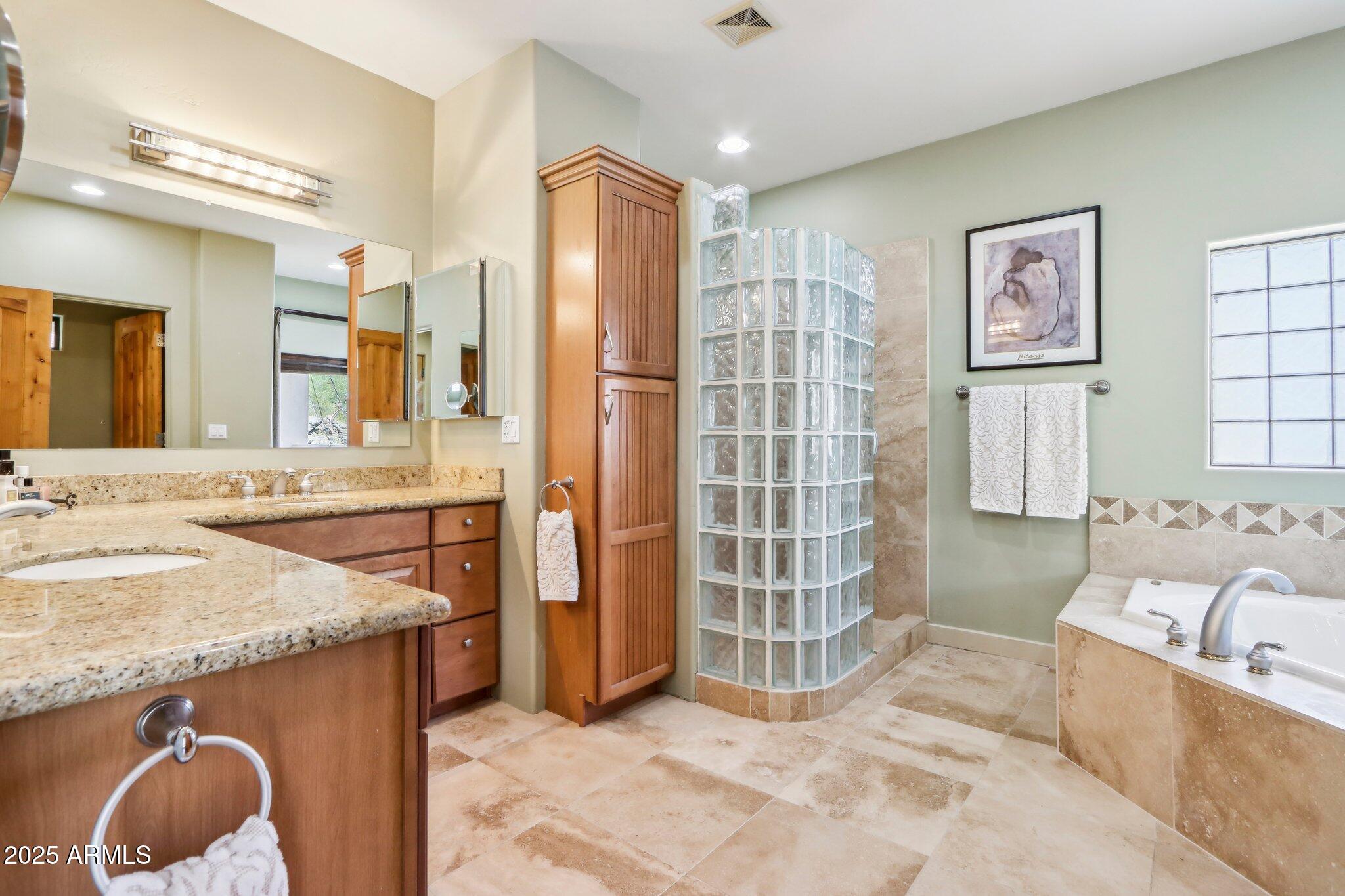 12 E FOOTHILL Drive
