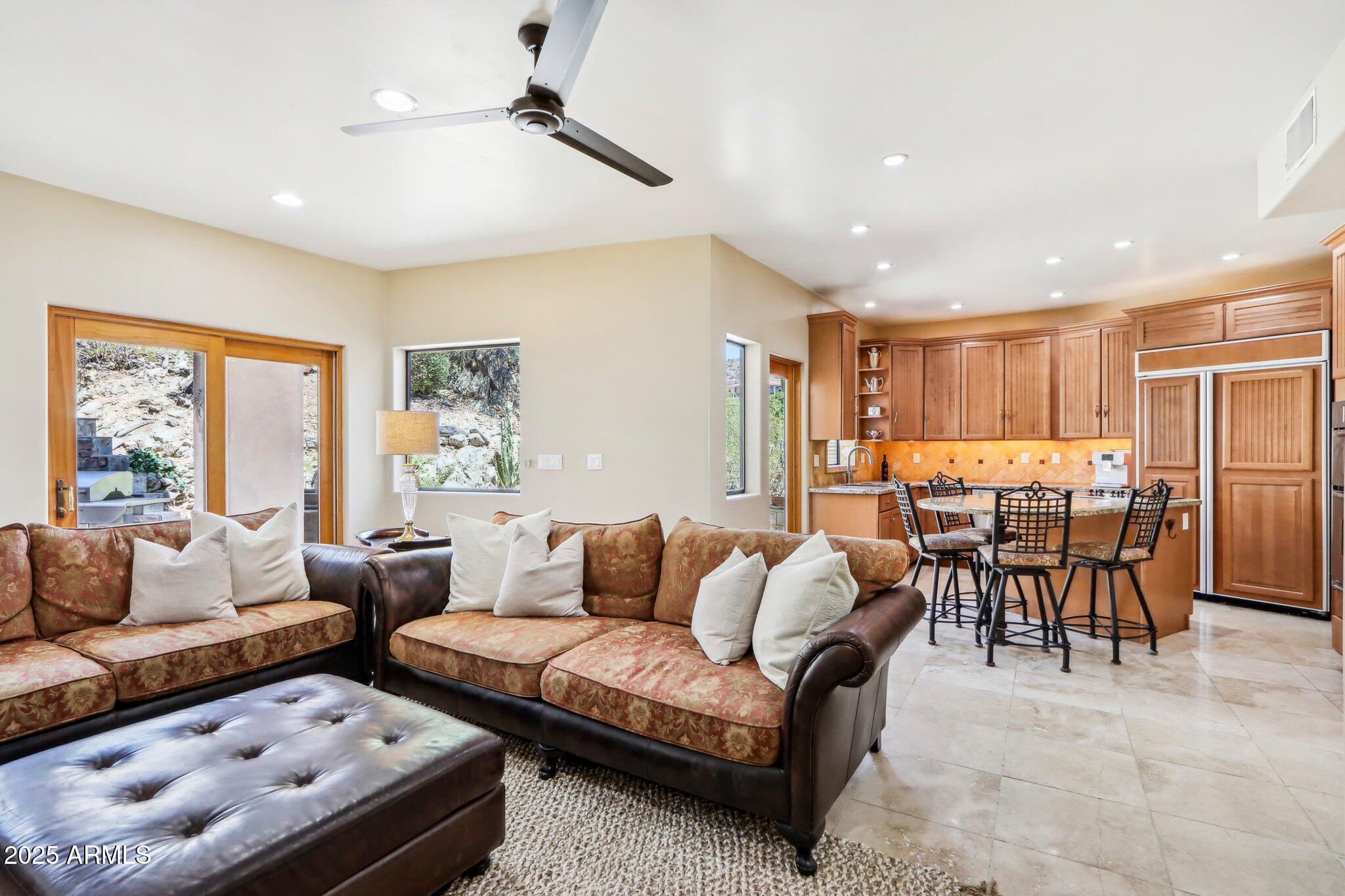 12 E FOOTHILL Drive