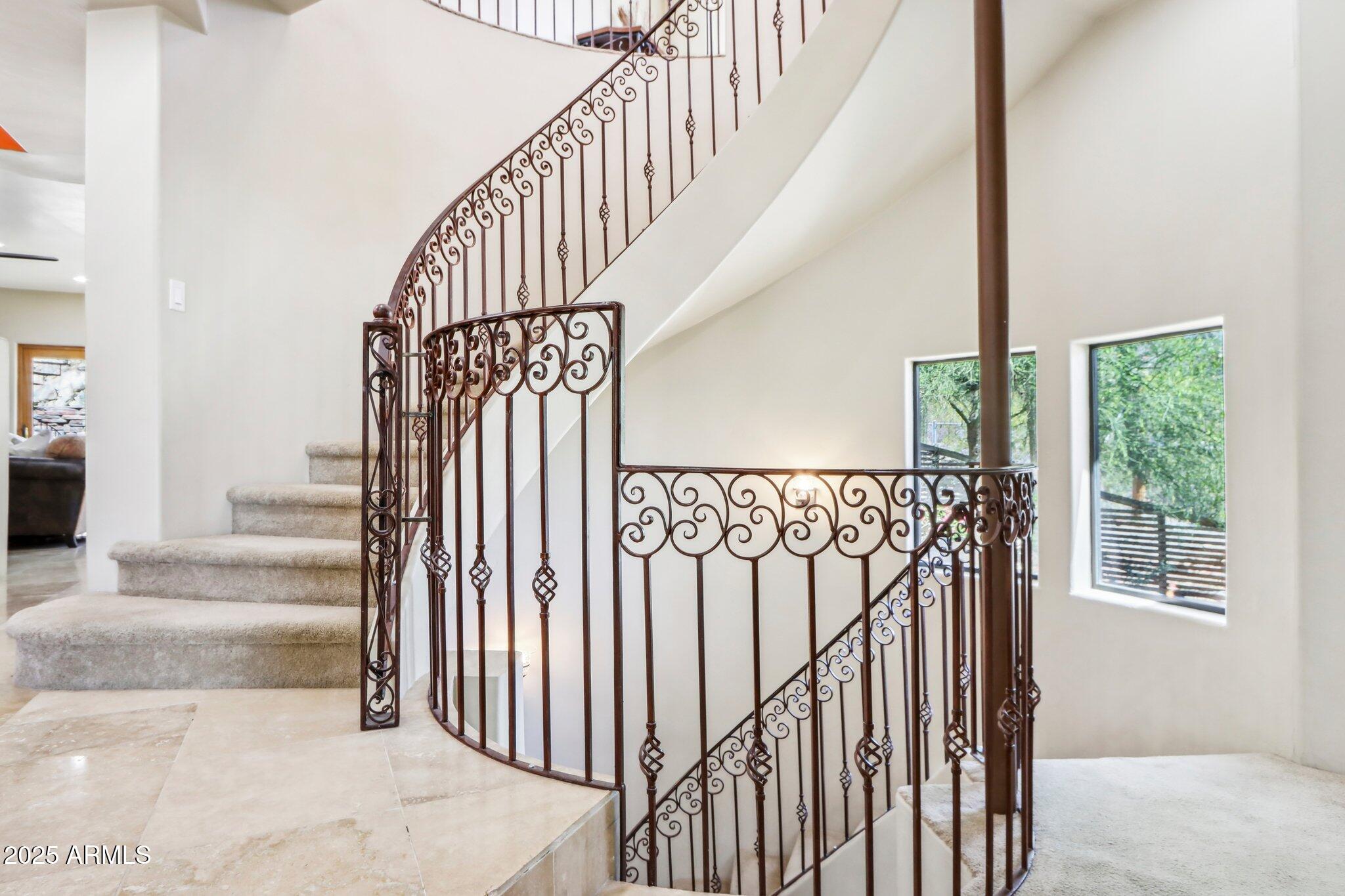 12 E FOOTHILL Drive