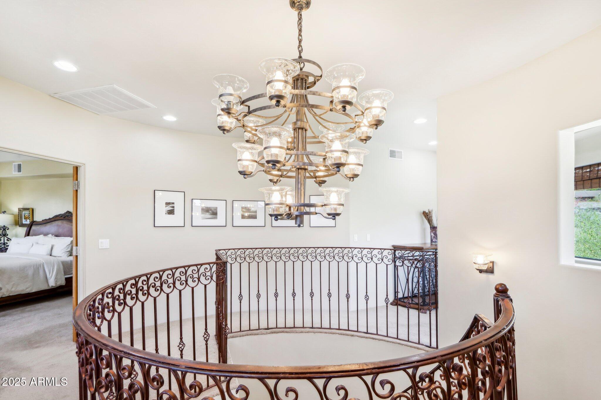 12 E FOOTHILL Drive