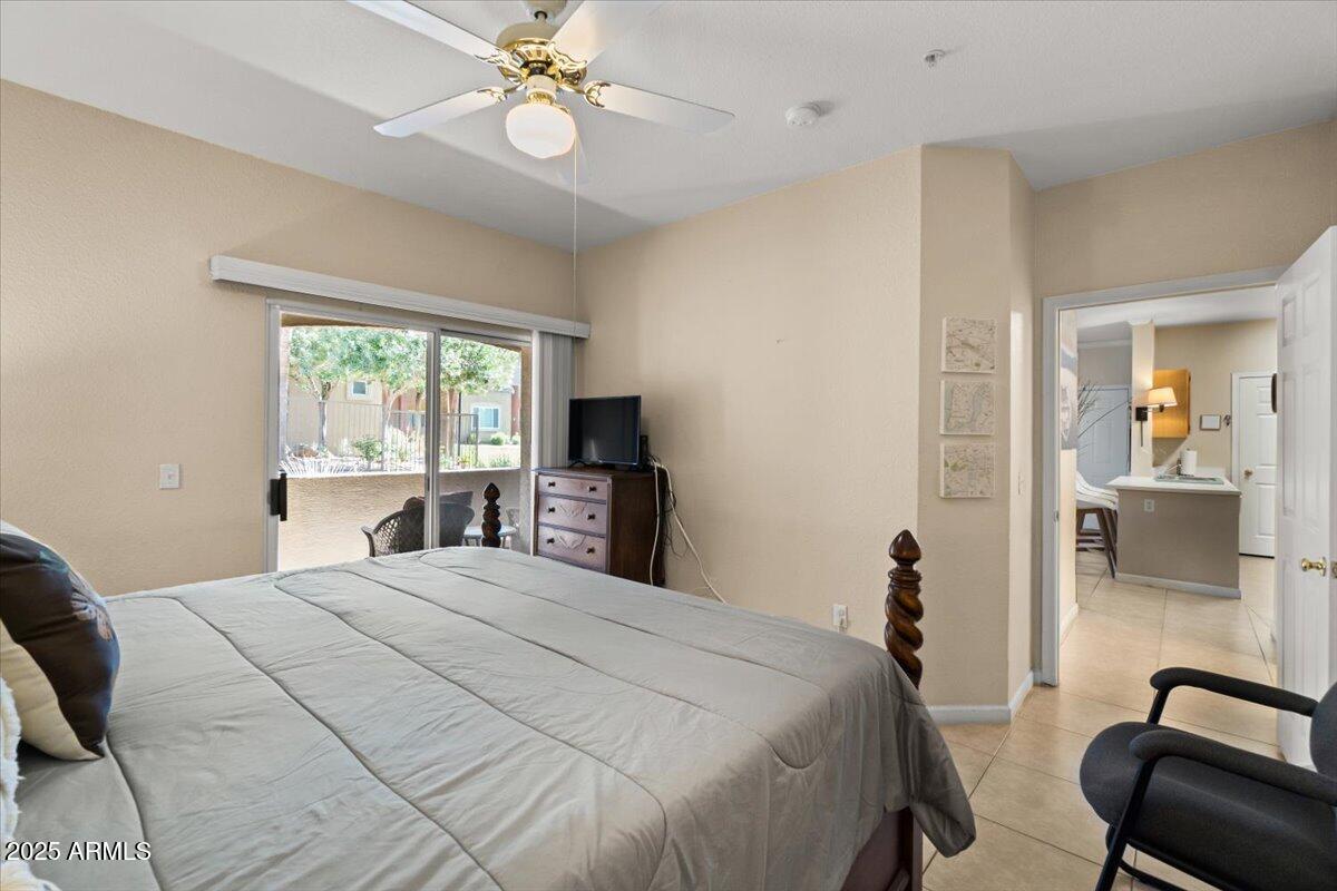 5401 E VAN BUREN Street, 1054