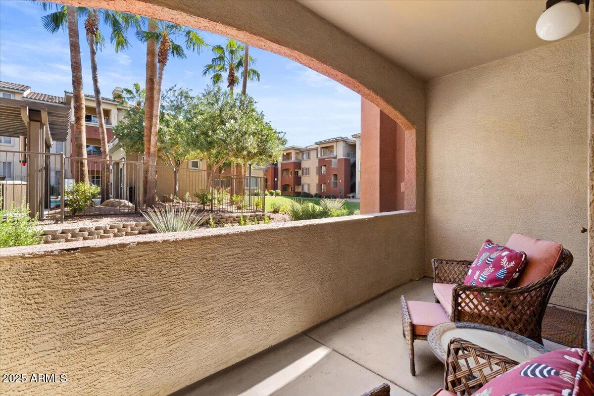 5401 E VAN BUREN Street, 1054