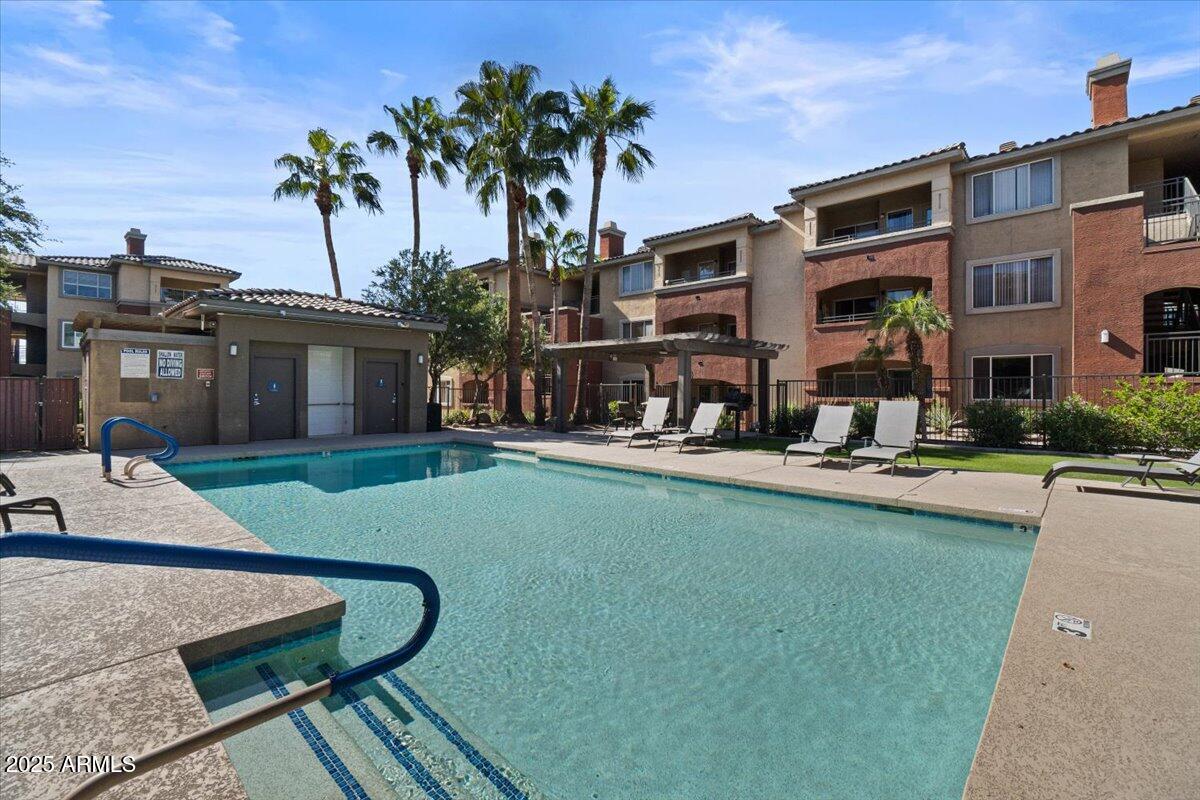 5401 E VAN BUREN Street, 1054