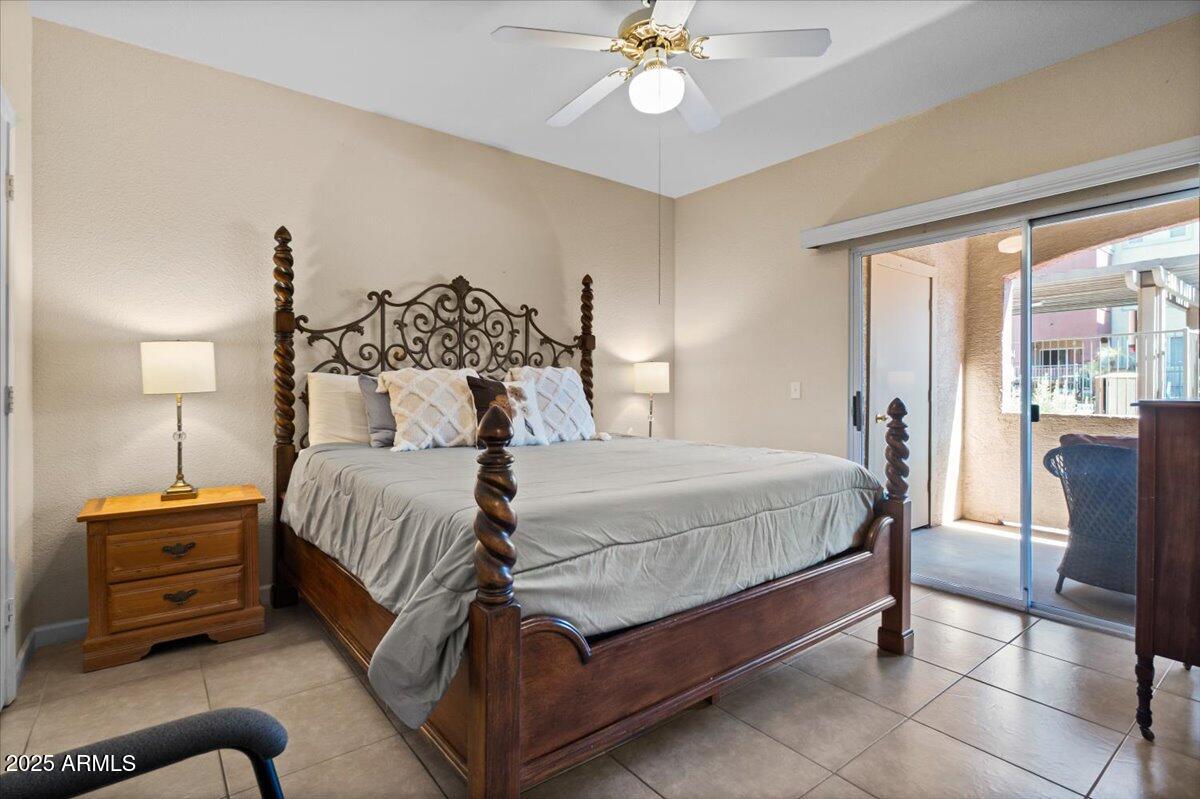 5401 E VAN BUREN Street, 1054