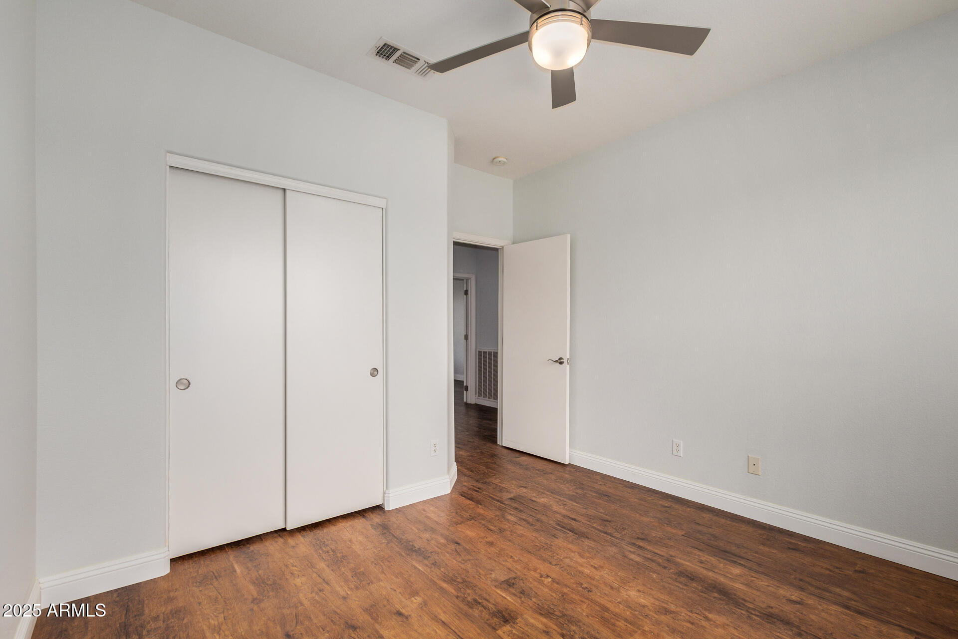 1492 E WESTCHESTER Drive