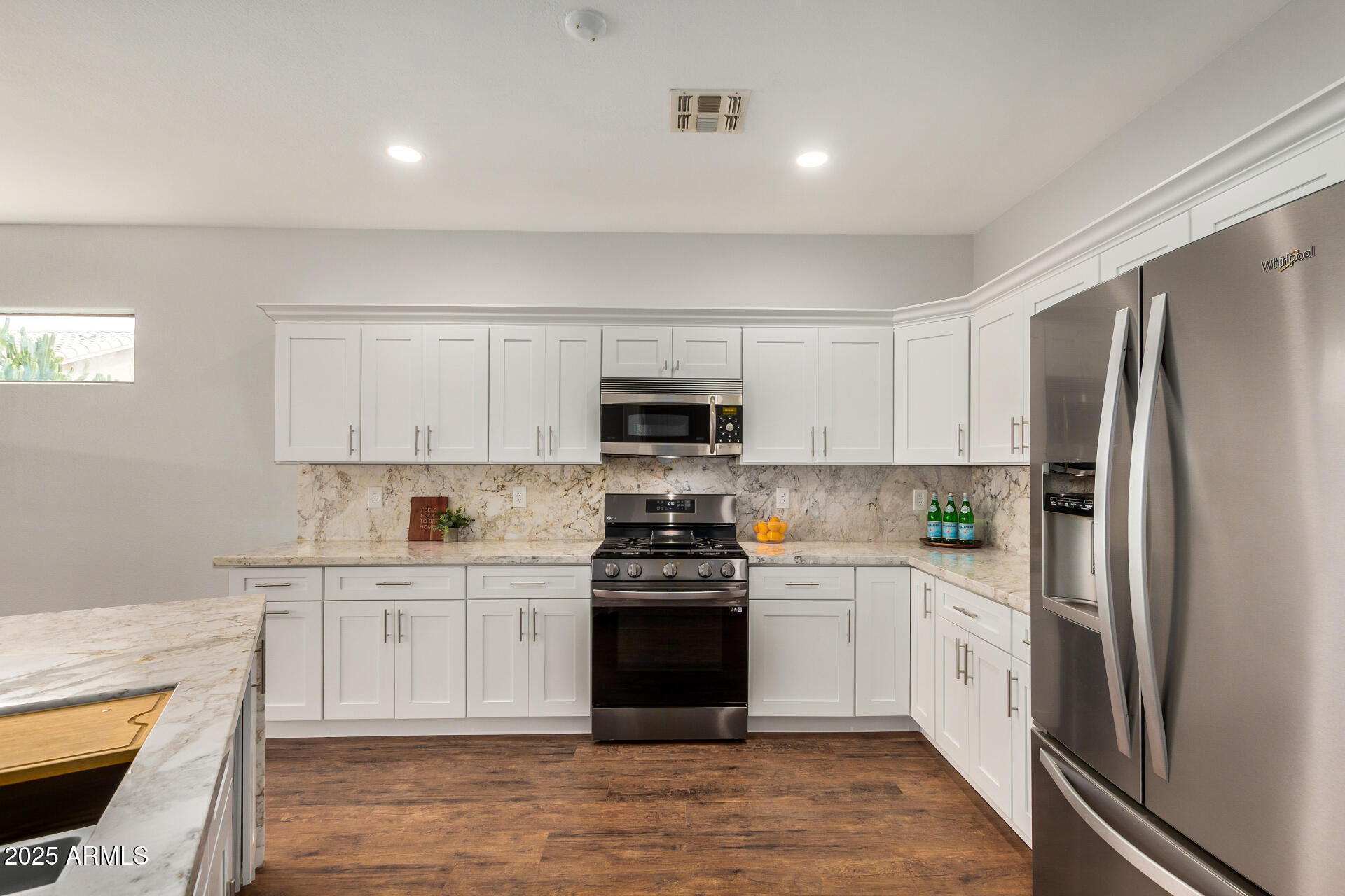 1492 E WESTCHESTER Drive