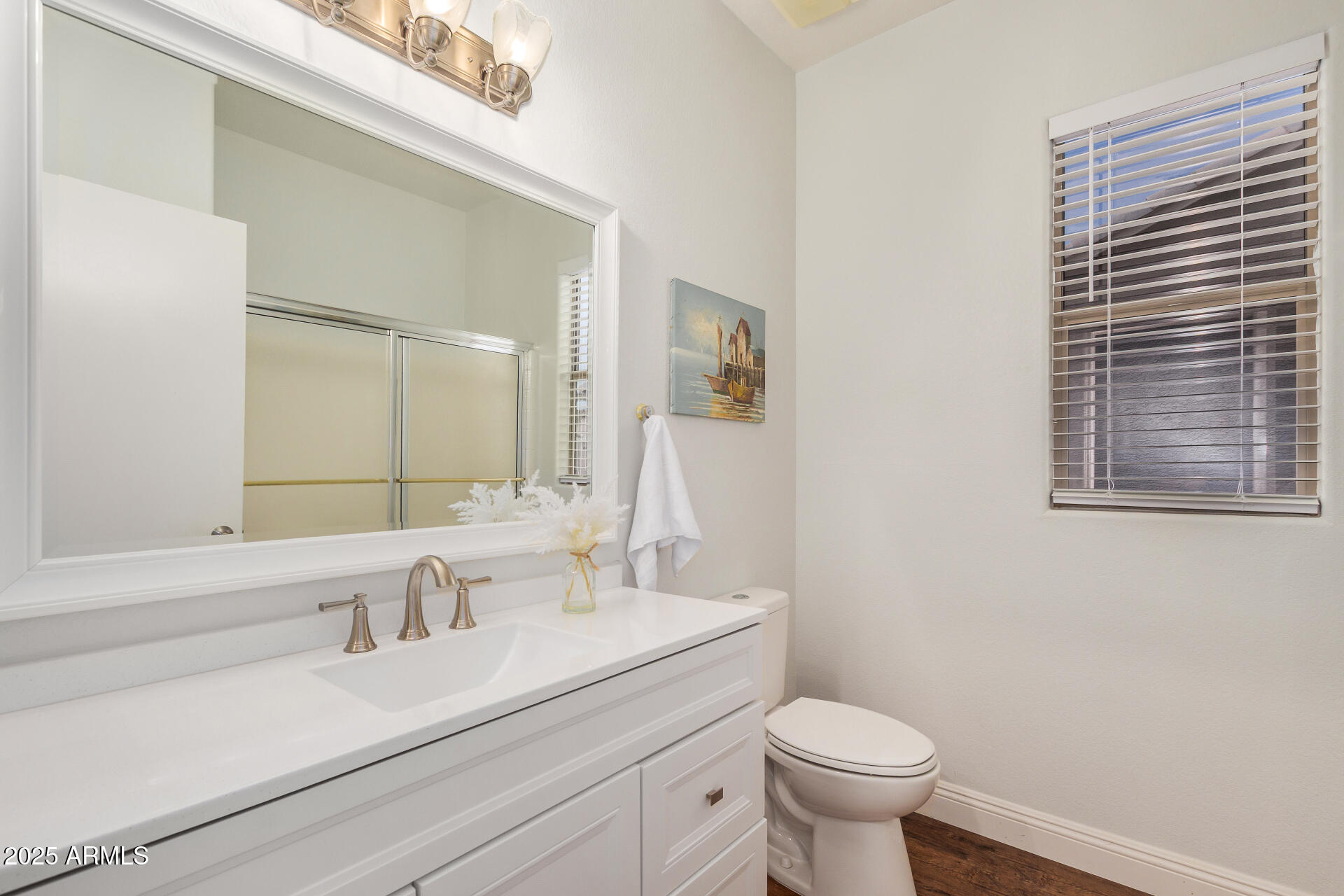 1492 E WESTCHESTER Drive