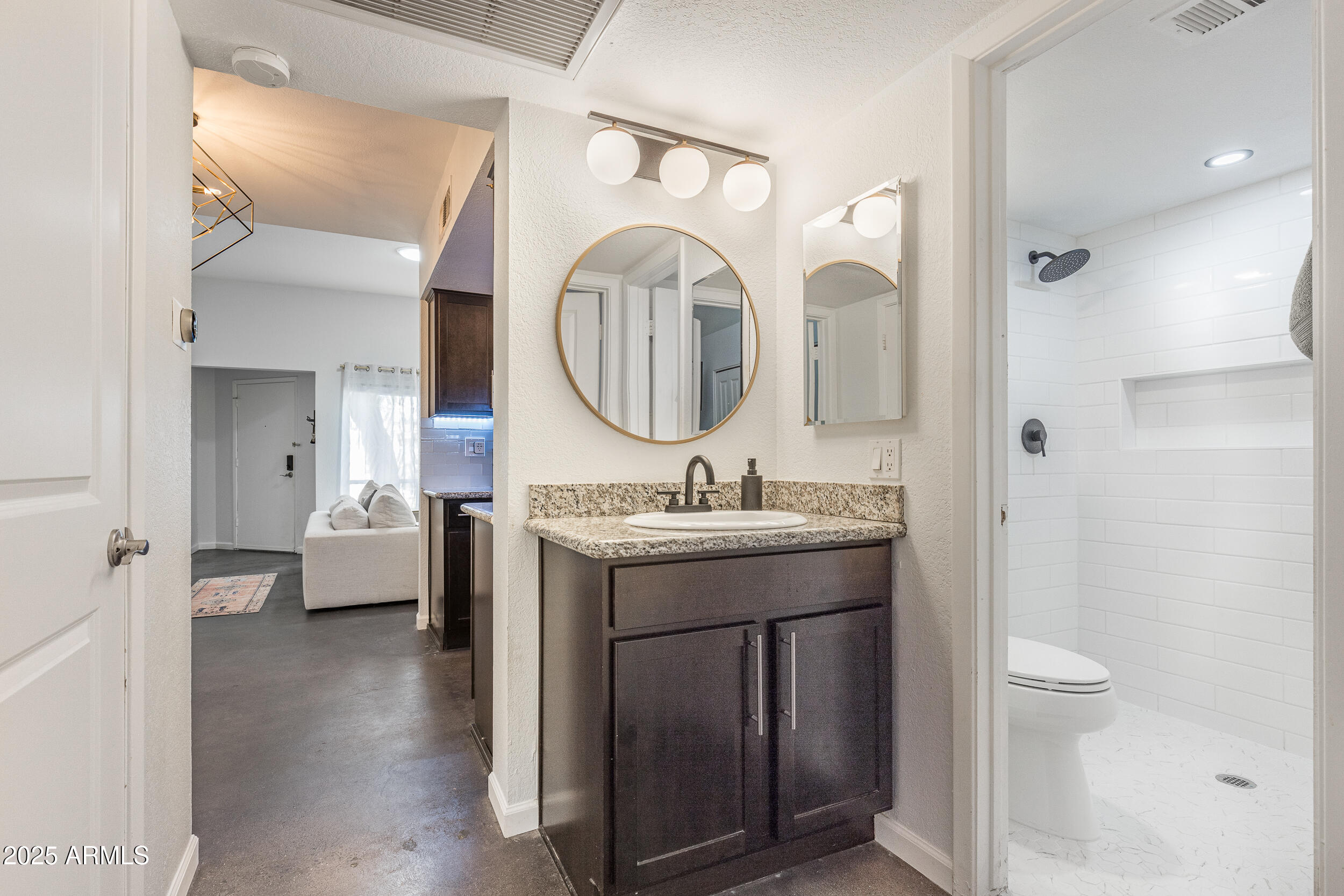 4540 N 44TH Street, 54