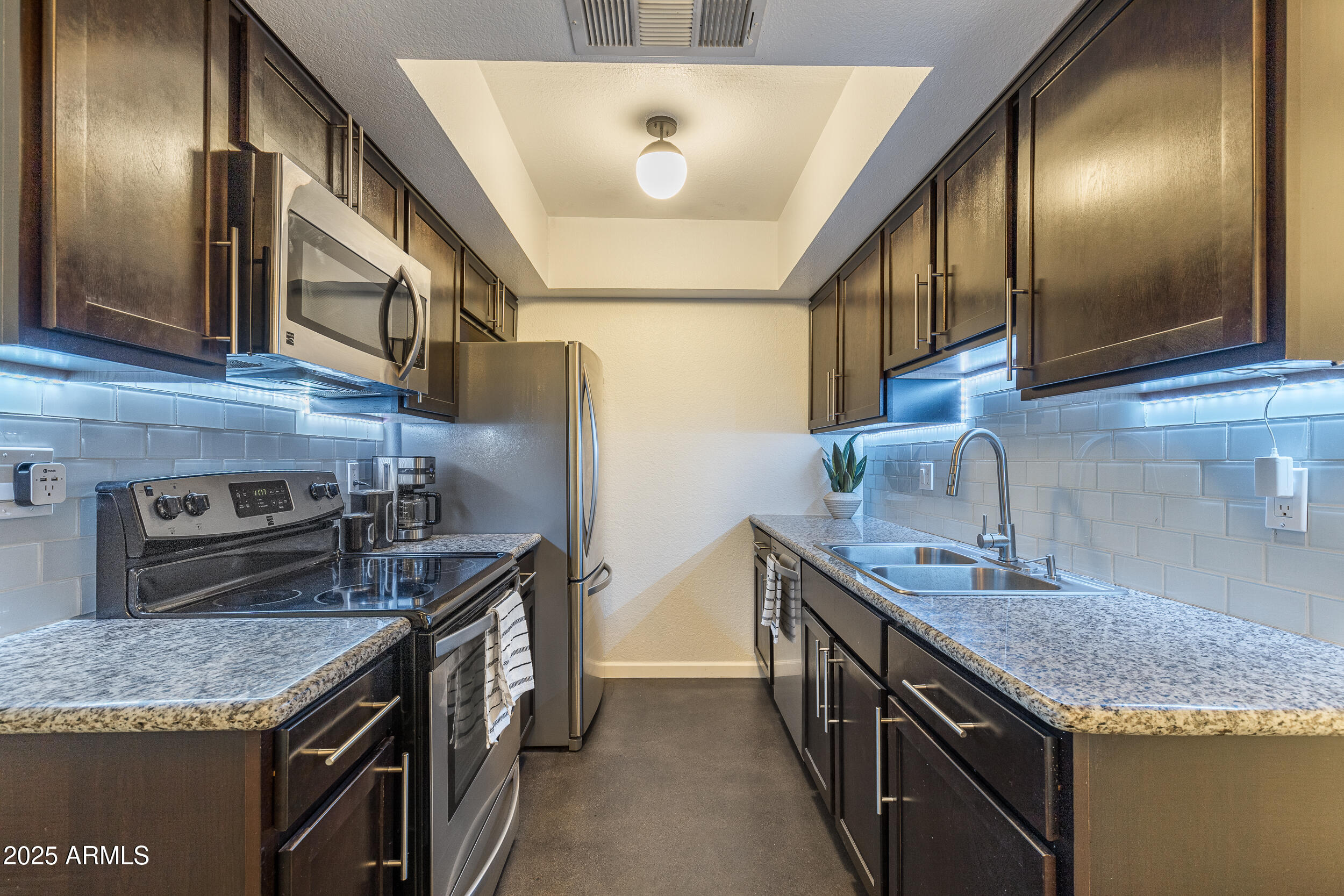 4540 N 44TH Street, 54