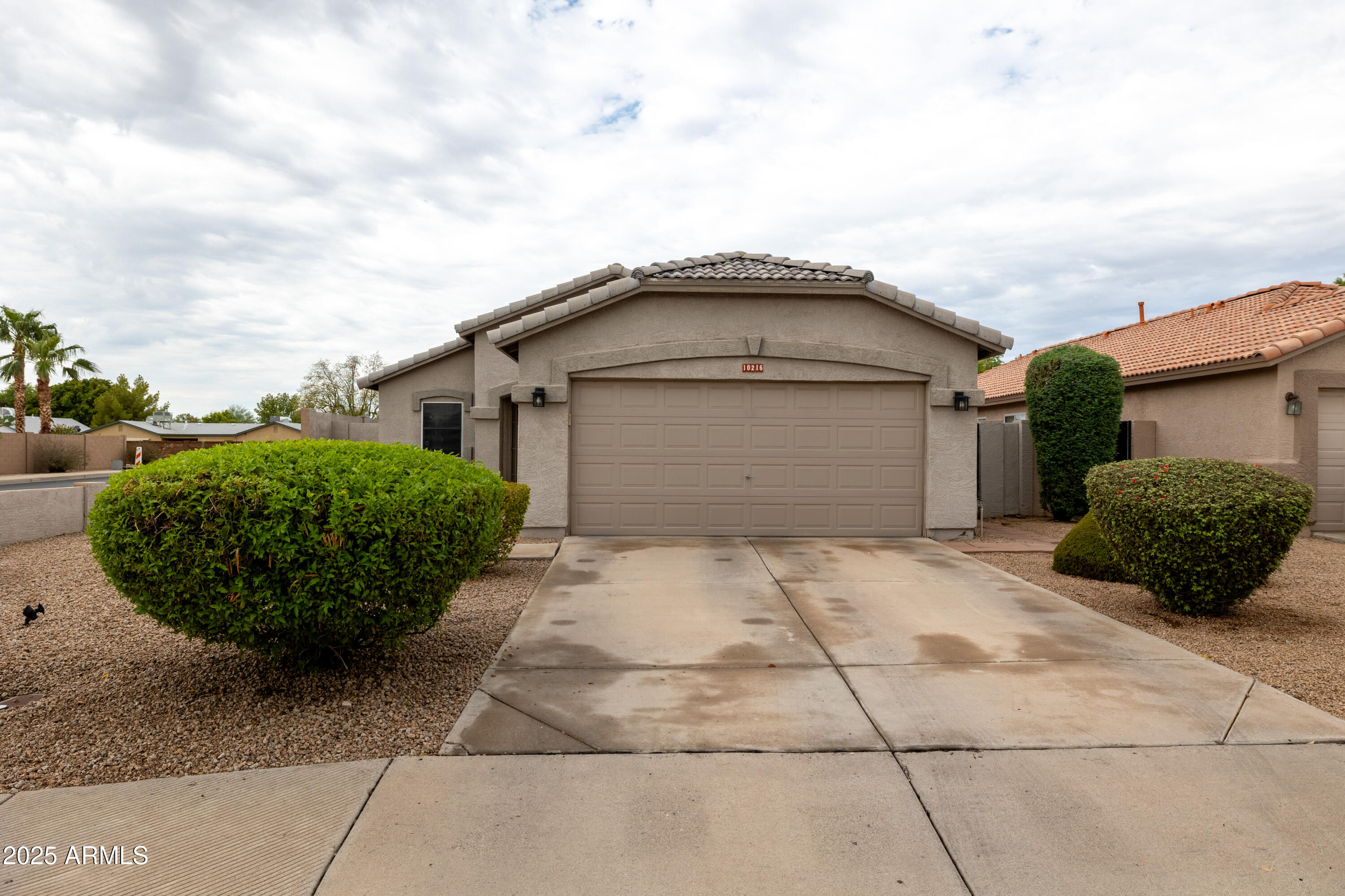 10216 N 94TH Lane