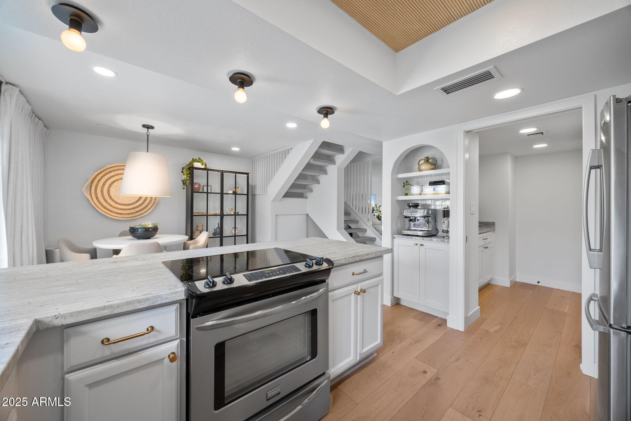 7343 E NORTHLAND Drive