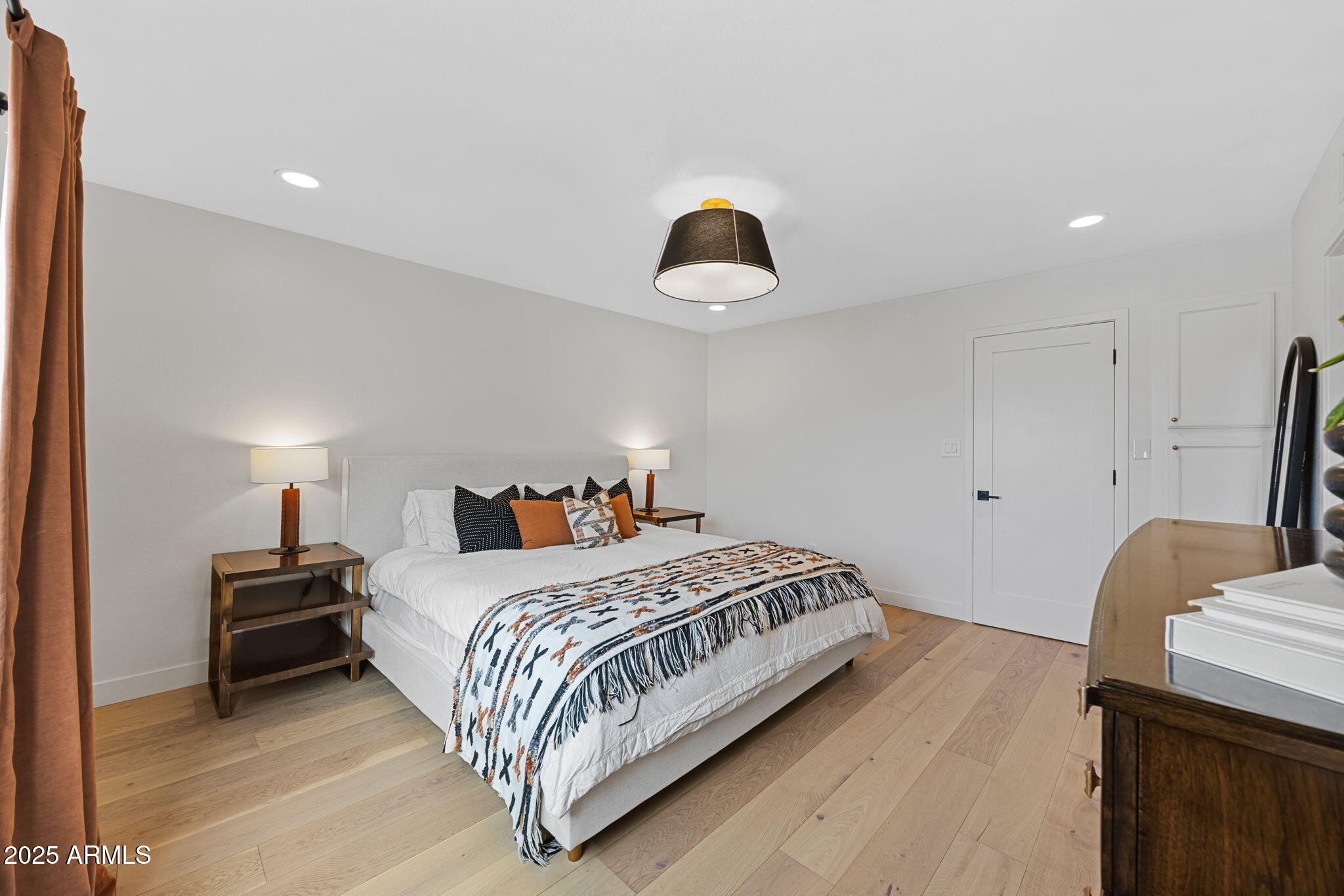 7343 E NORTHLAND Drive