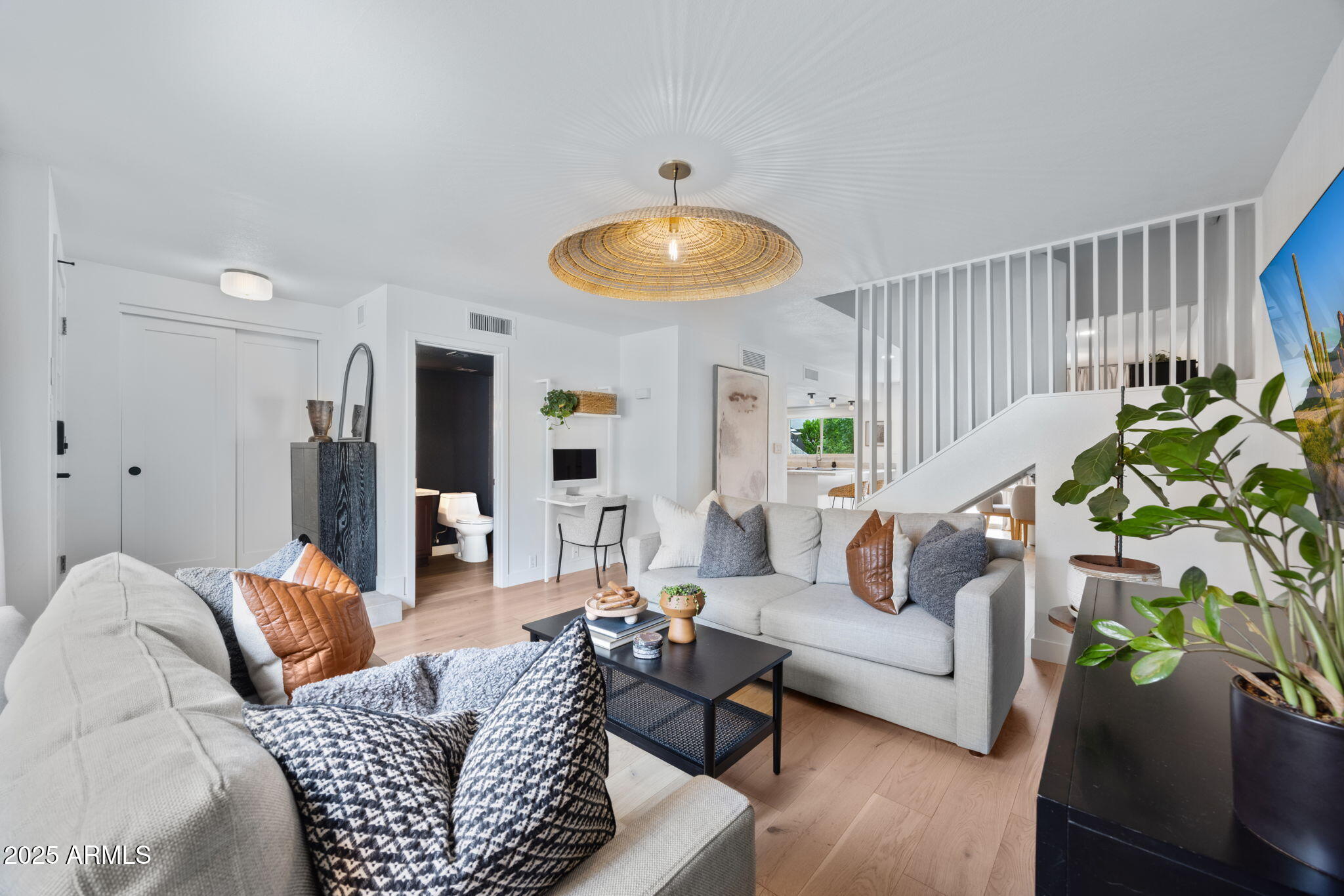 7343 E NORTHLAND Drive