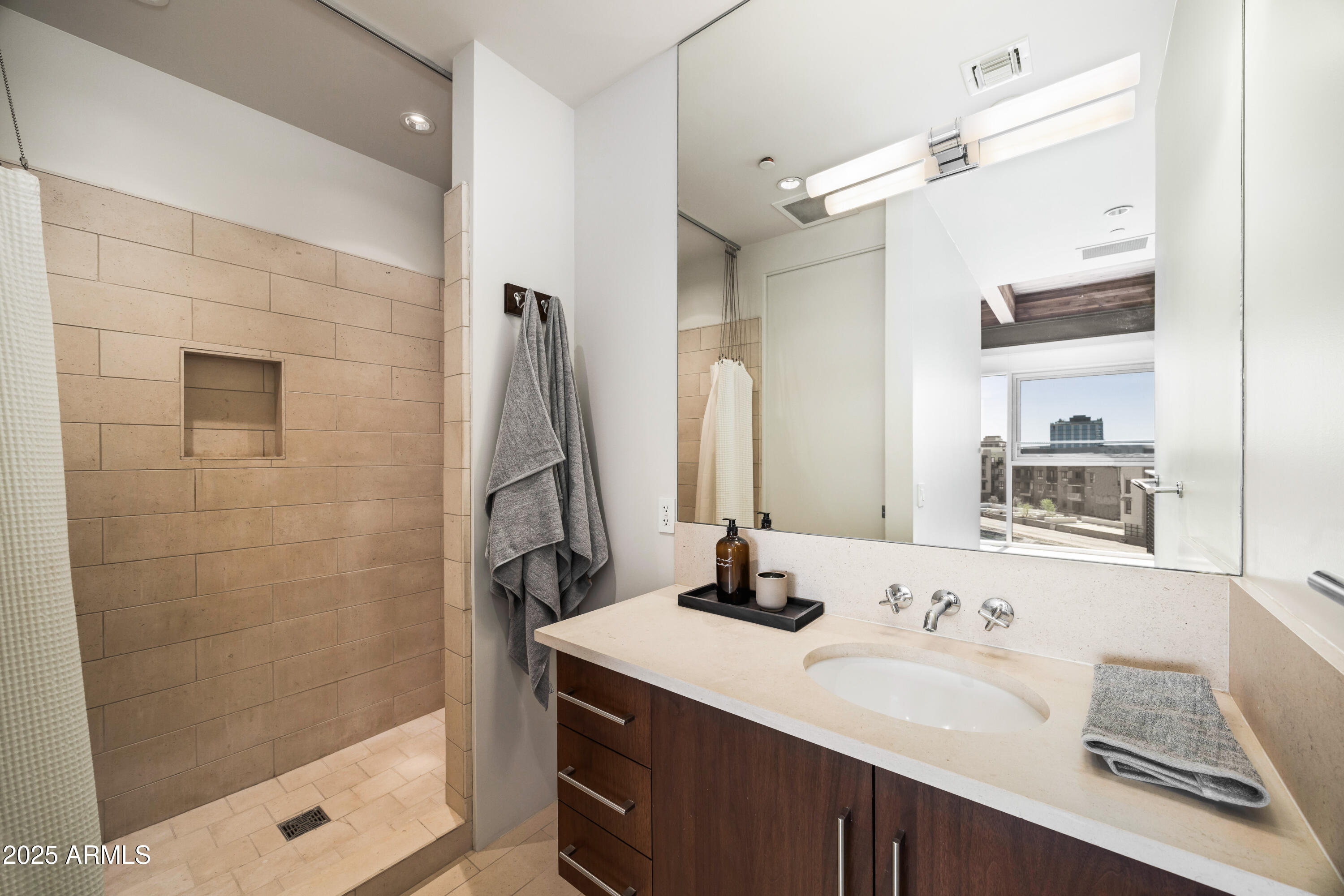 4745 N SCOTTSDALE Road Unit: 3008
