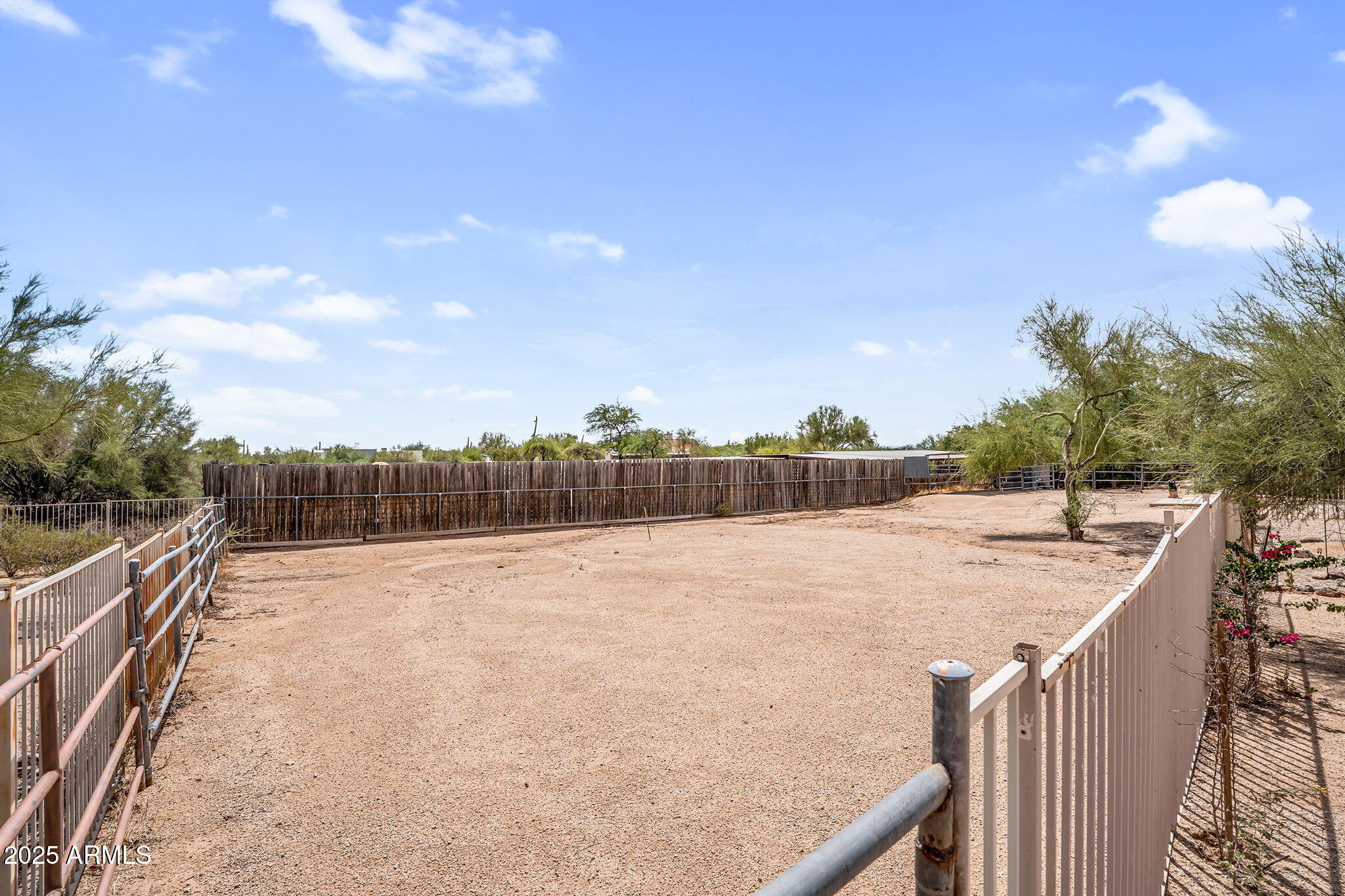 6017 E RANCHO DEL ORO Drive