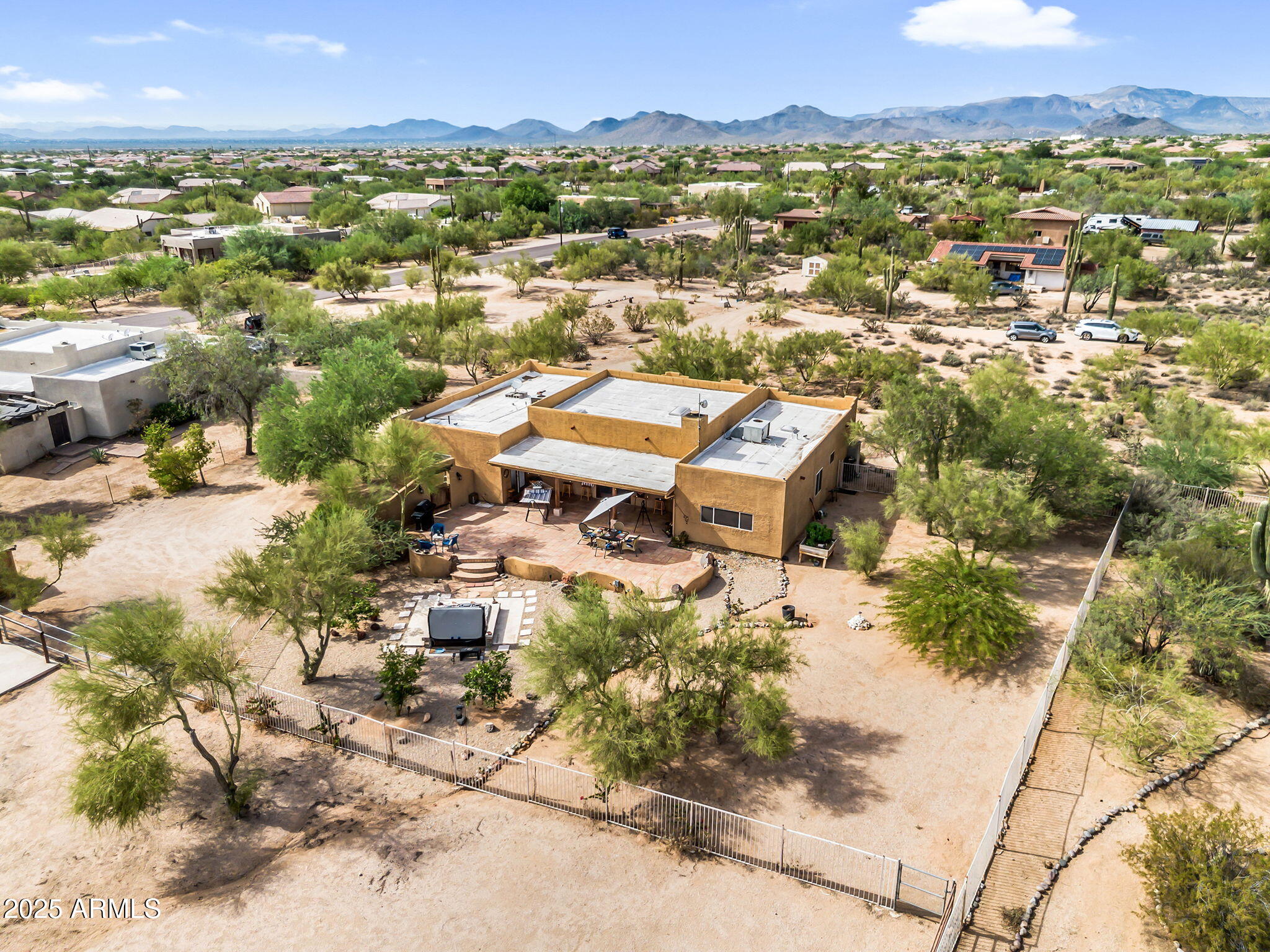 6017 E RANCHO DEL ORO Drive