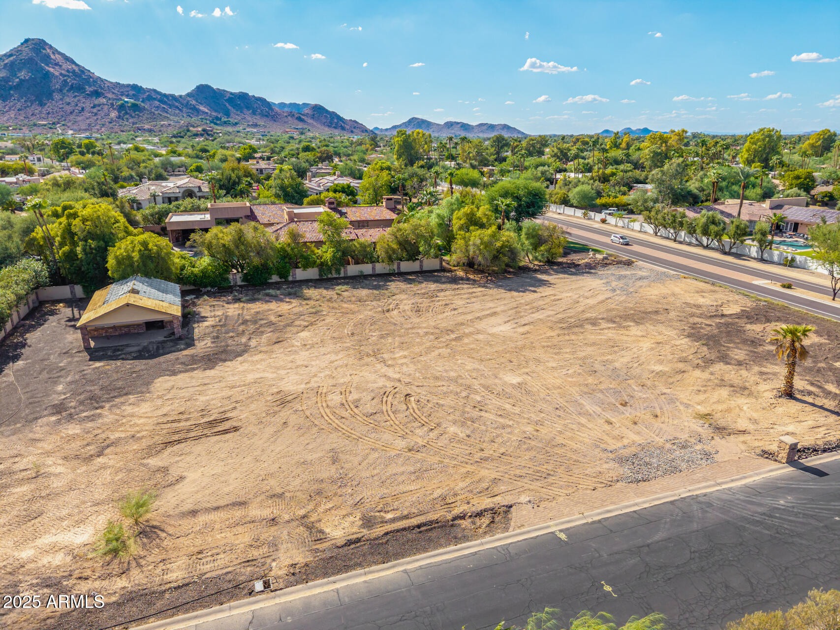 6601 E MOCKINGBIRD Lane